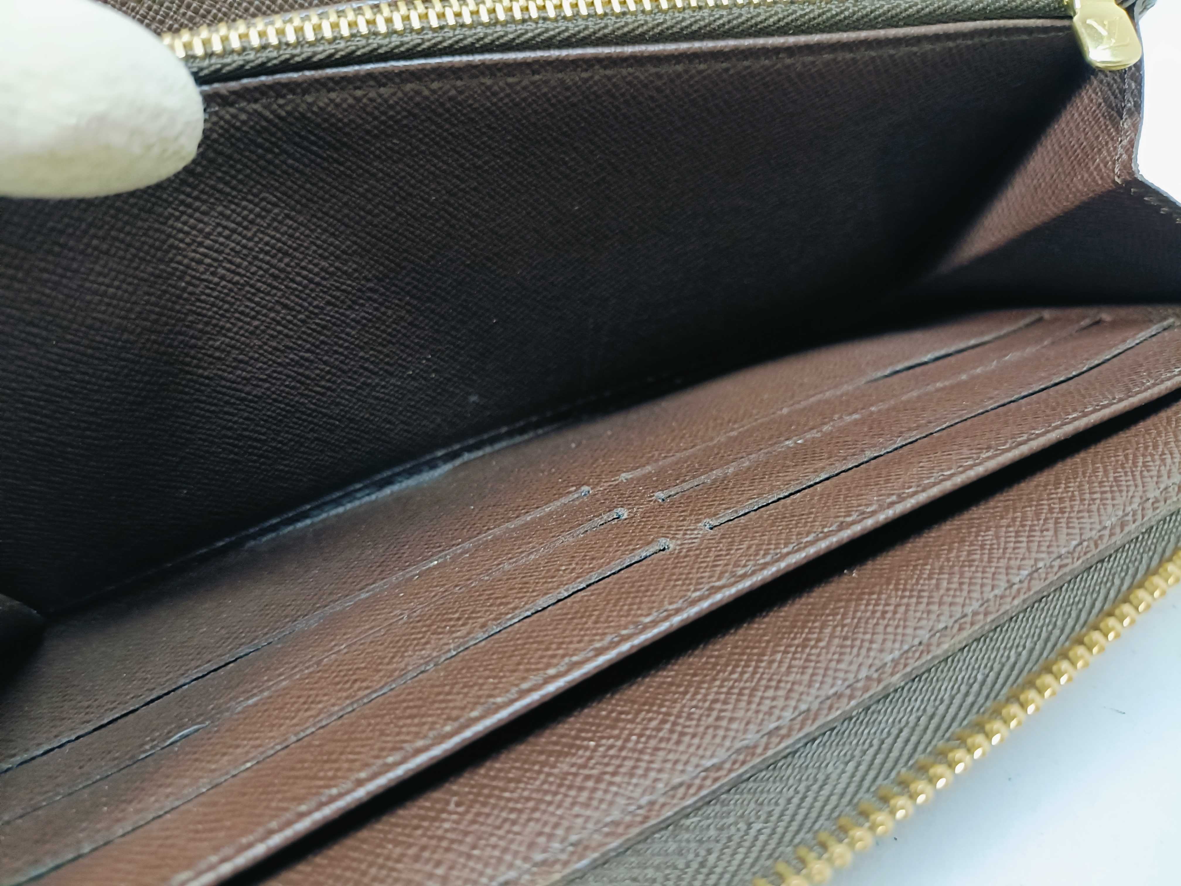 Damier Zippy Organizer Wallet — view 14