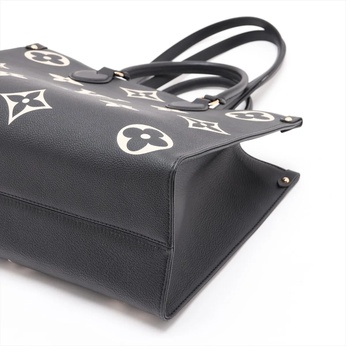 Monogram Empreinte OnTheGo MM M45495 Black (RFID detected) — view 3
