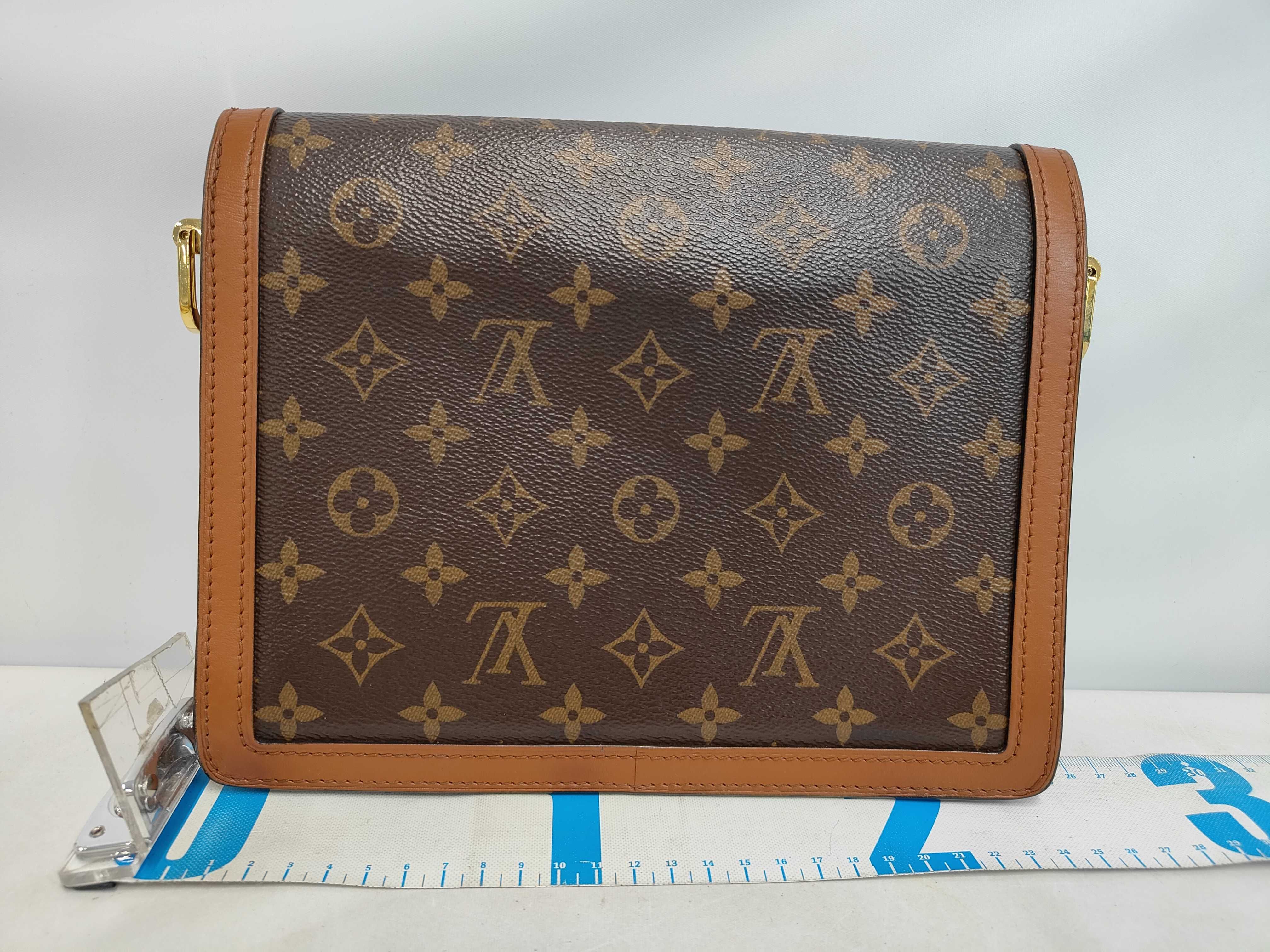 LV Louis Vuitton Monogram Dauphine Medium Shoulder Bag — view 2