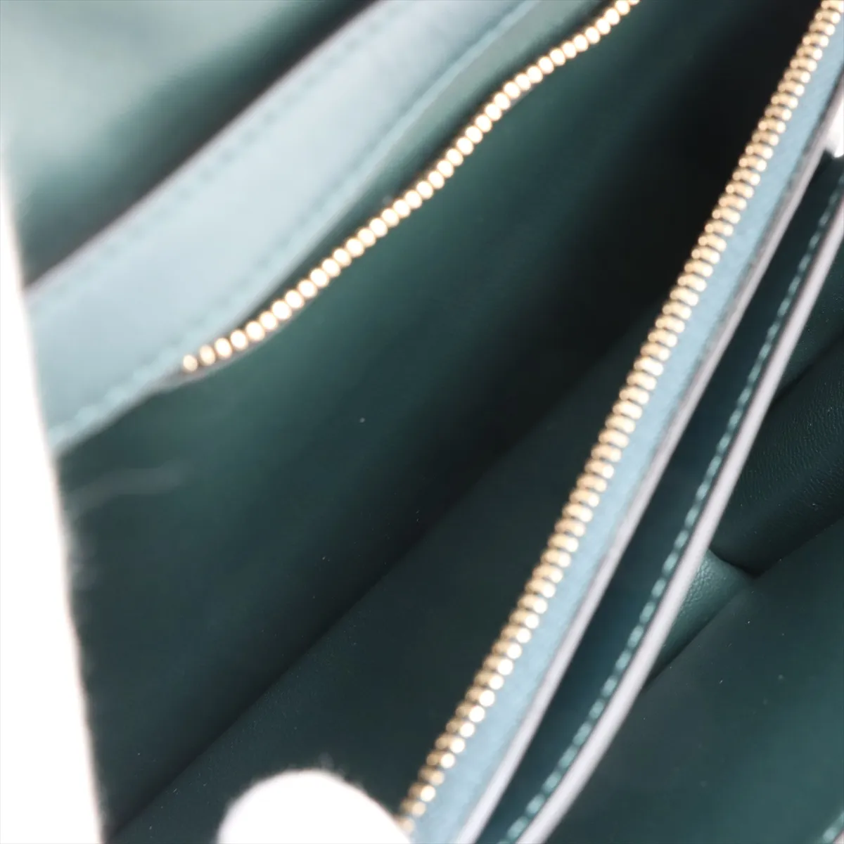 Classic Box Leather Shoulder Bag Green — view 6