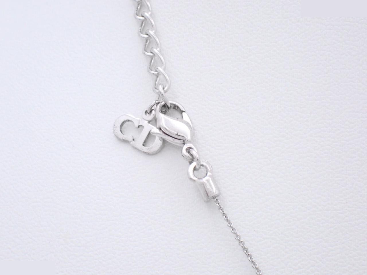 Other lines: Precious metal necklaces and pendants, chain approximately 42cm. — view 2
