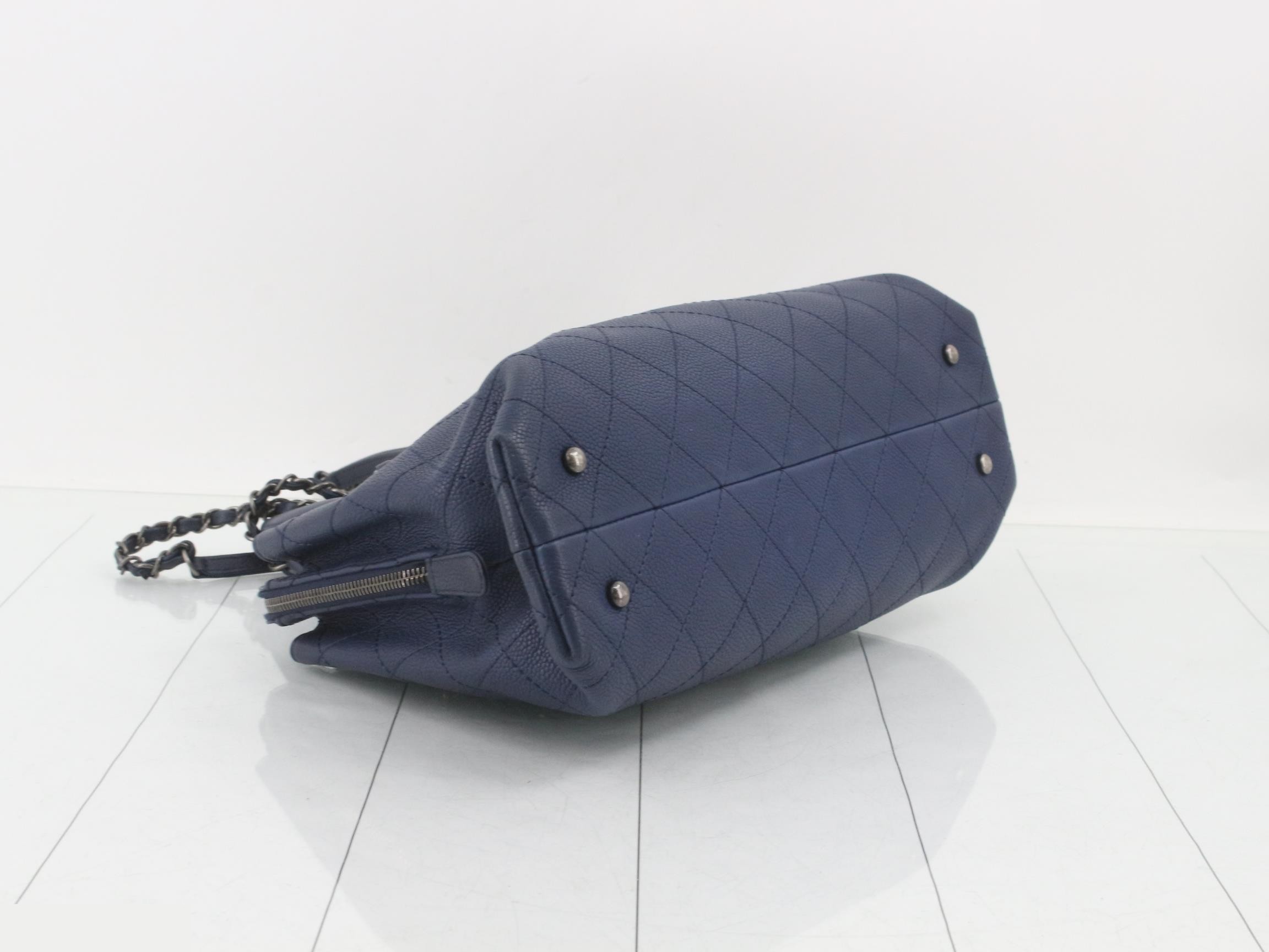 Caviar leather (bag) - Shoulder bag, blue, silver hardware — view 5