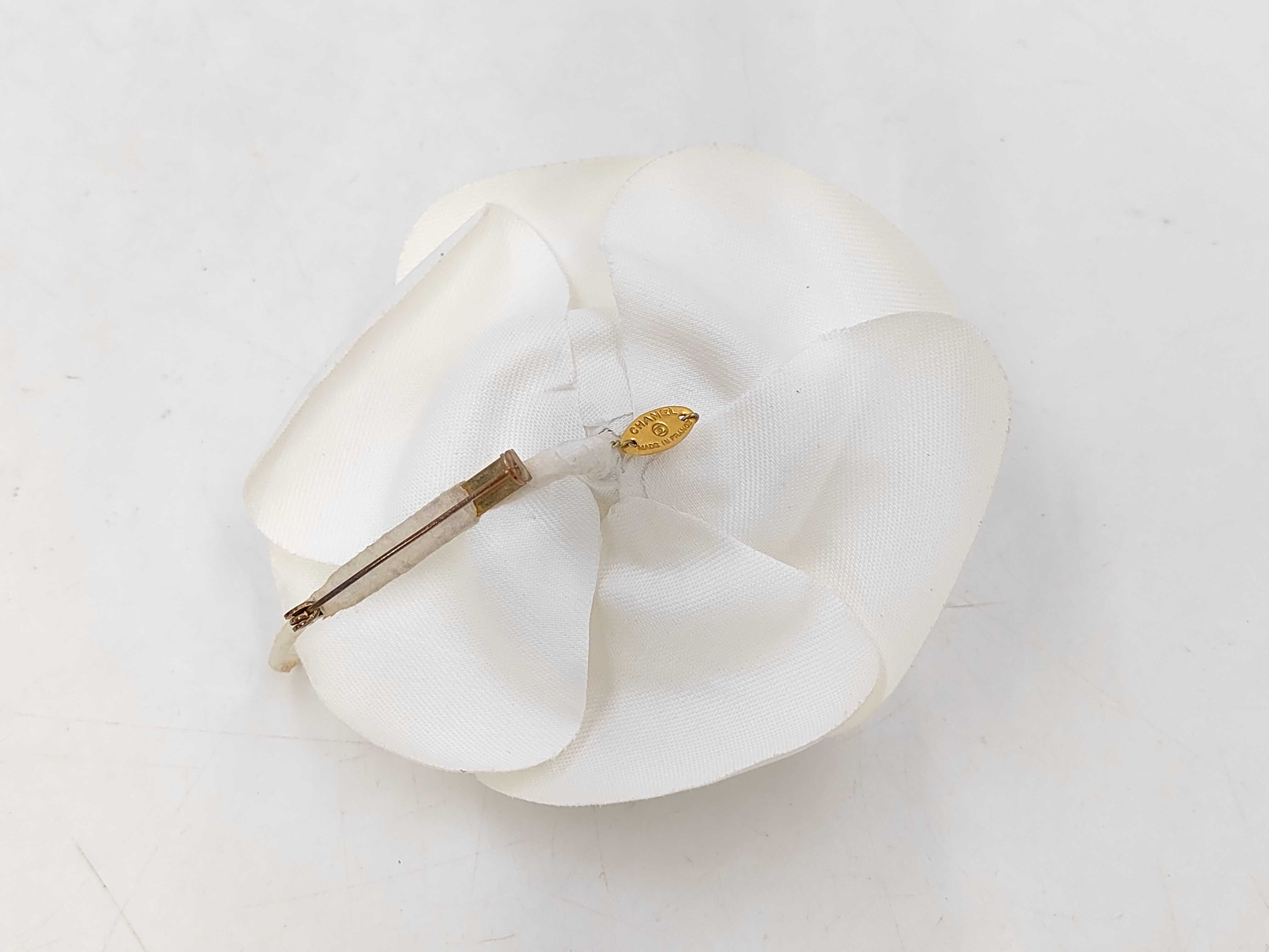 Corsage / Canvas Brooch — view 3