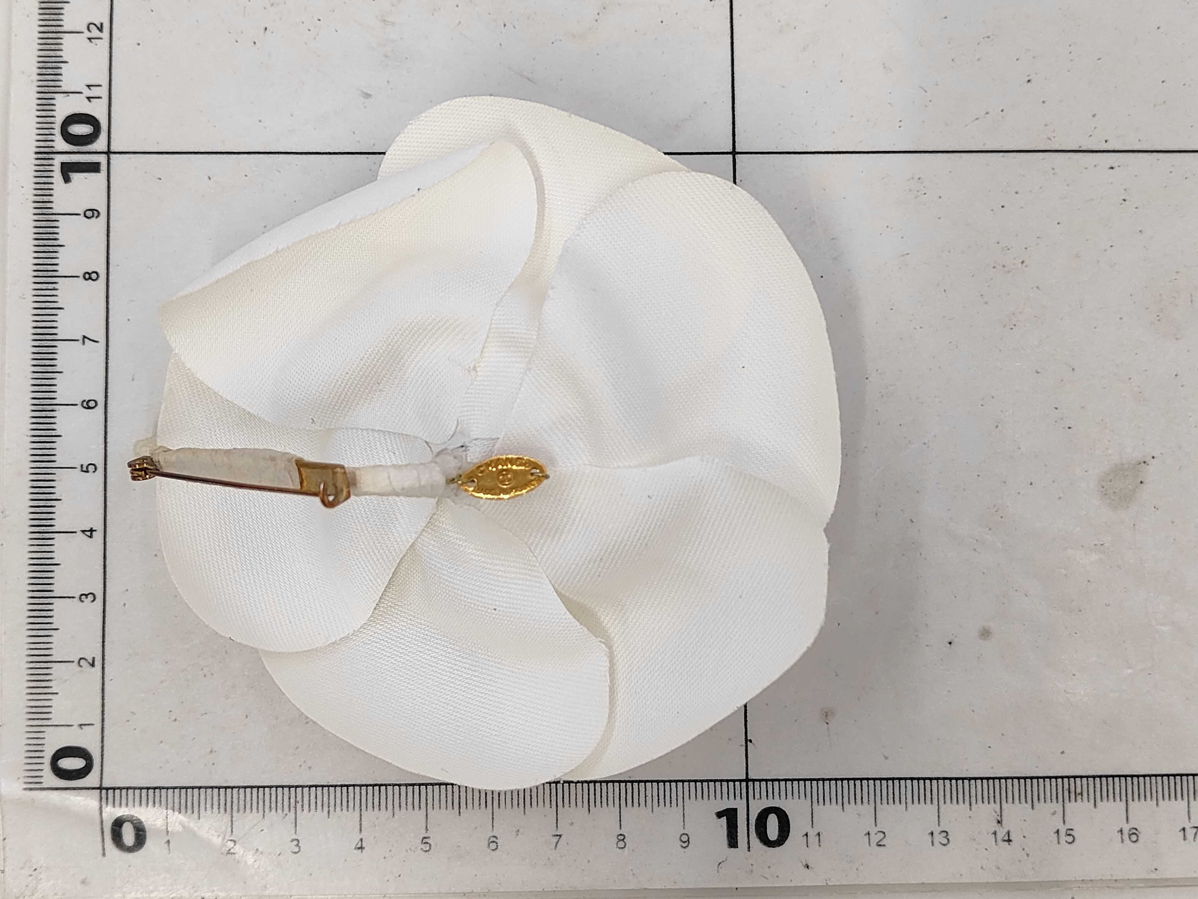 Corsage / Canvas Brooch — view 6