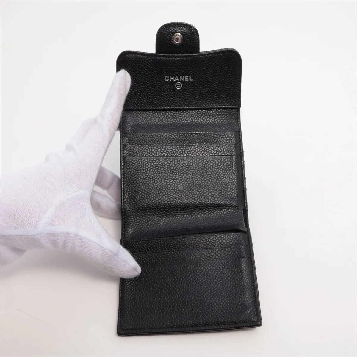 Matelasse caviar skin compact wallet black silver hardware 13426838 — view 3