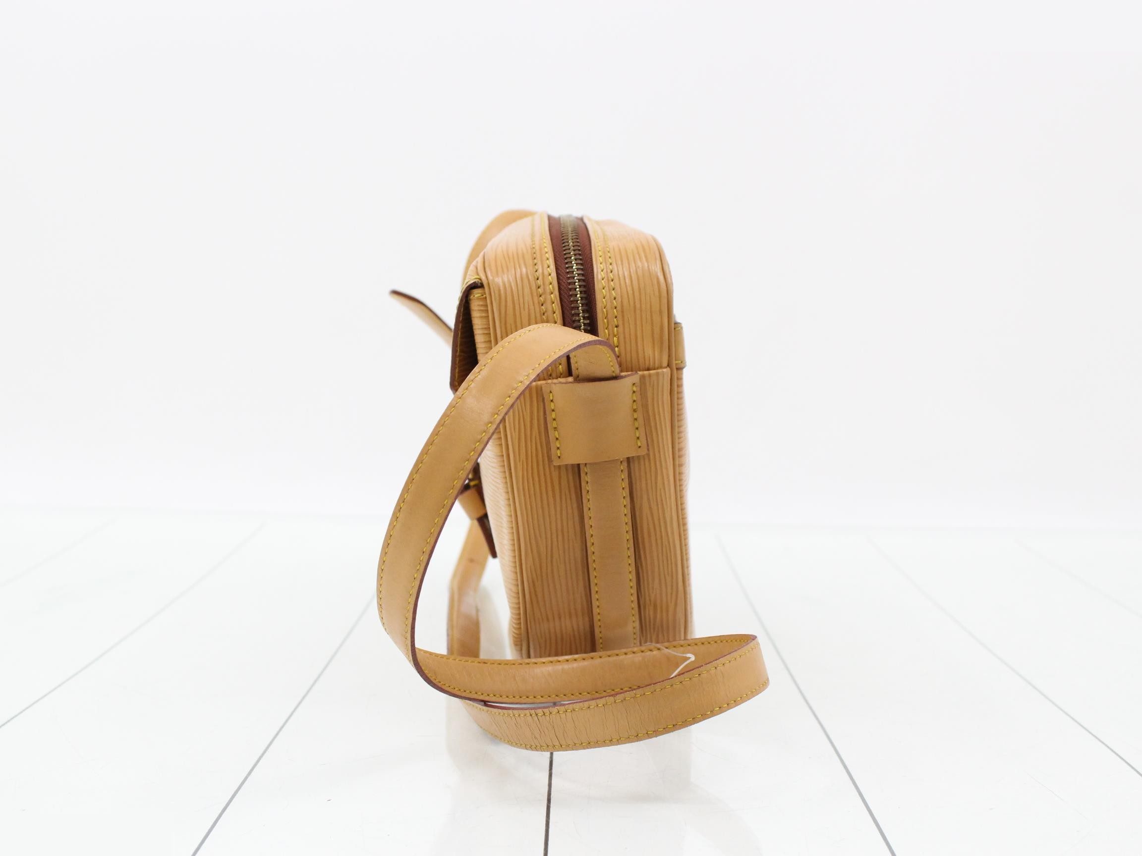 M52156 Jaune Fille Beige — view 3