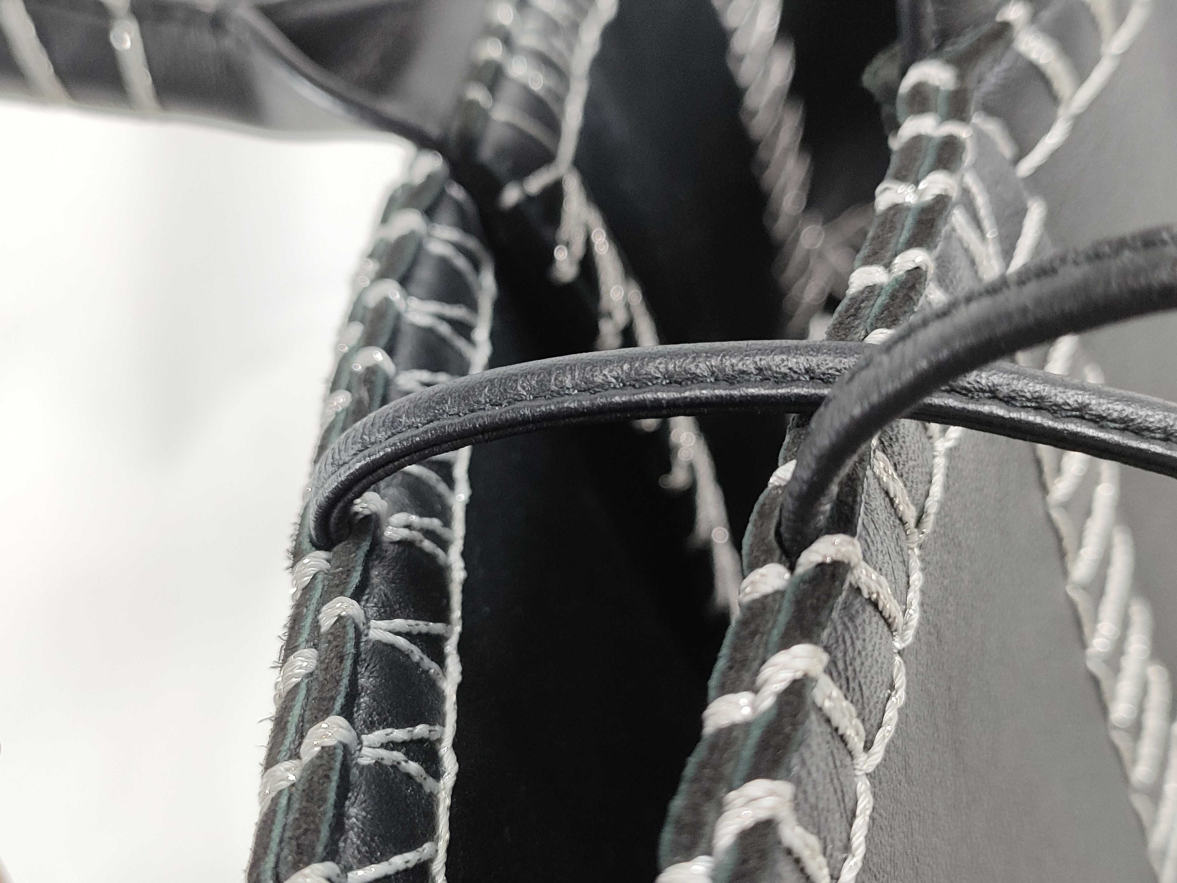 Intrecciato Bottega Veneta Intrecciato Arco Tote Bag — view 13