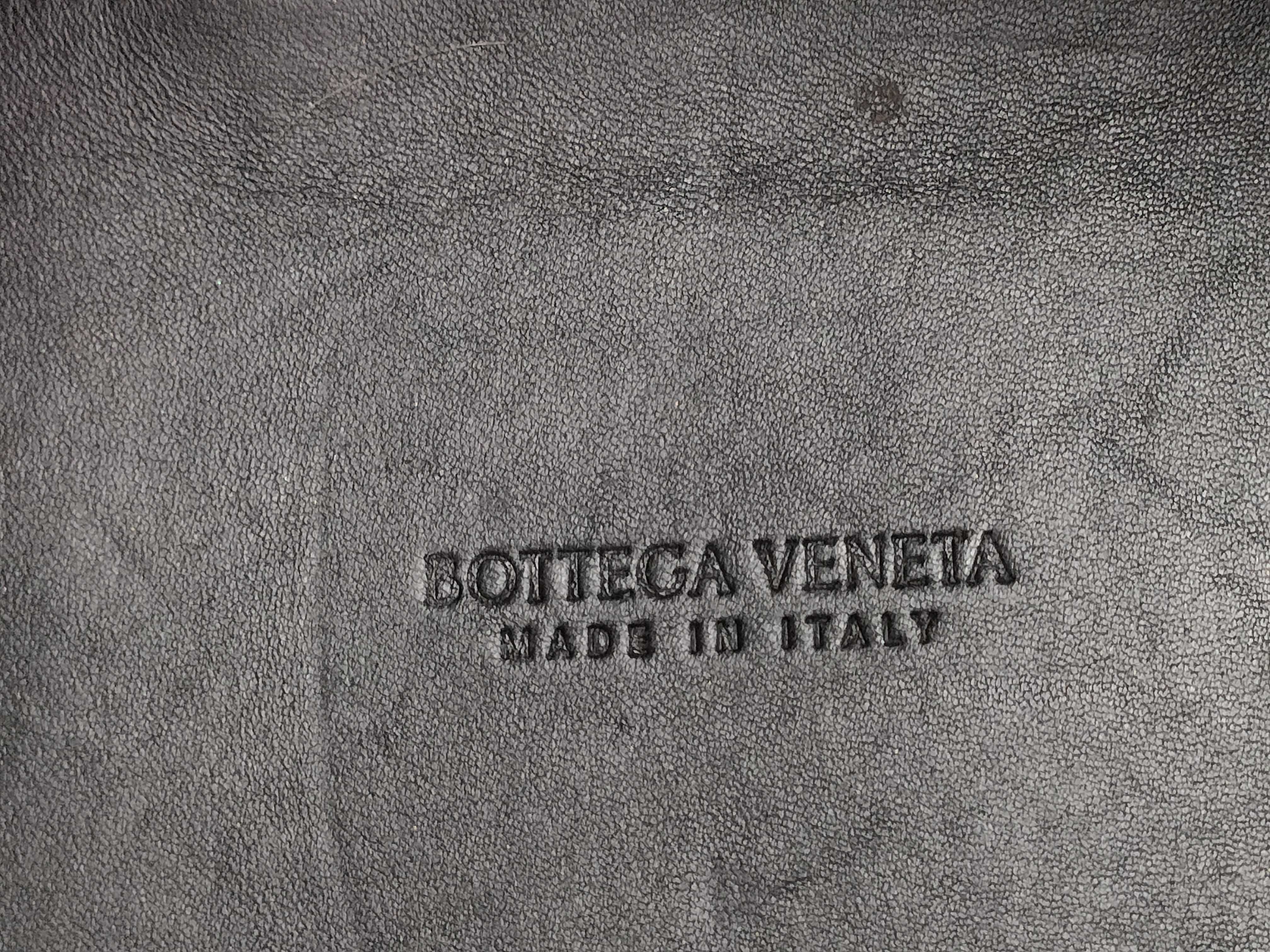 Intrecciato Bottega Veneta Intrecciato Arco Tote Bag — view 10