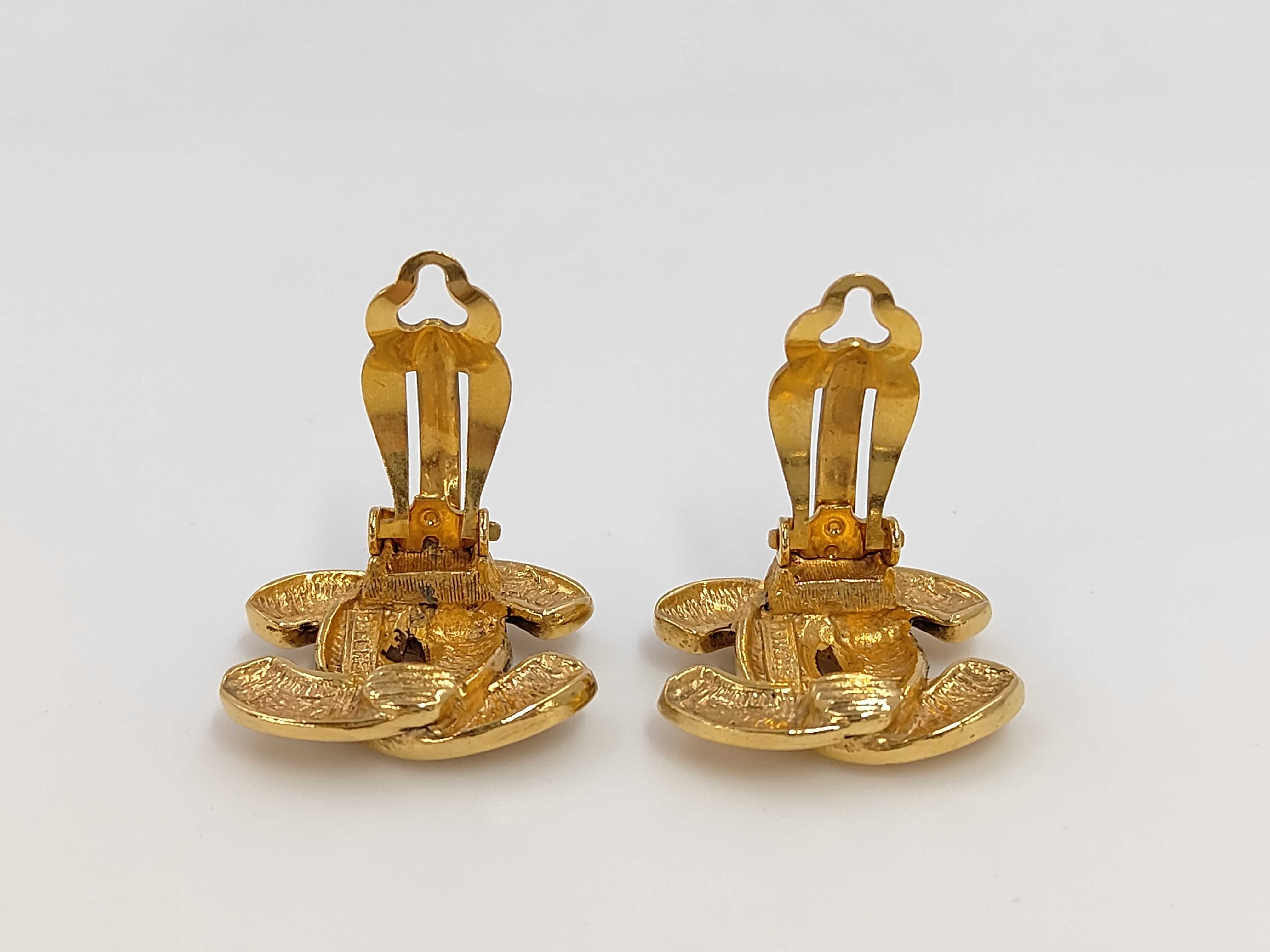 Matelassé Coco Gold Earrings — view 4