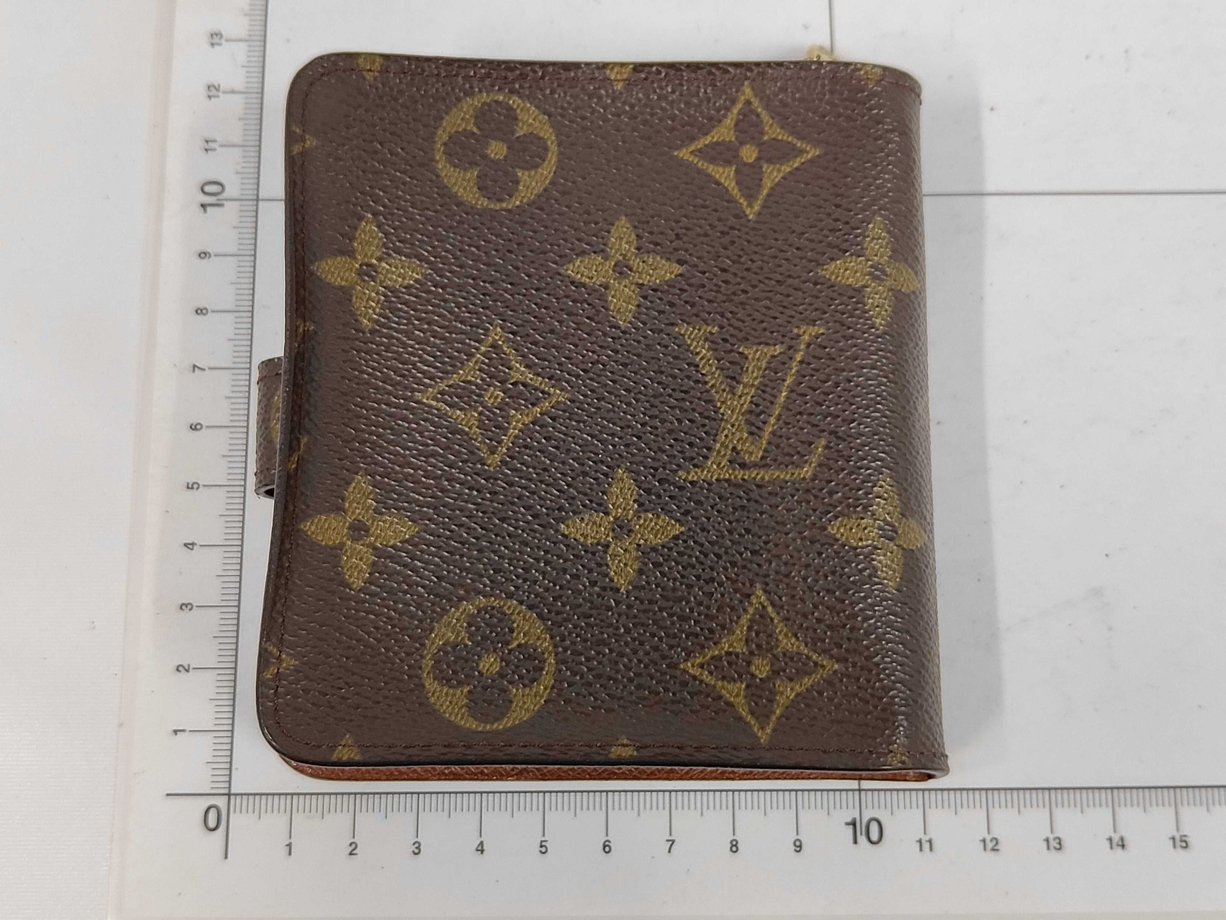 Monogram Louis Vuitton Monogram Compact Zip Bi-fold Wallet M61667 MI0062 Wallet — view 2