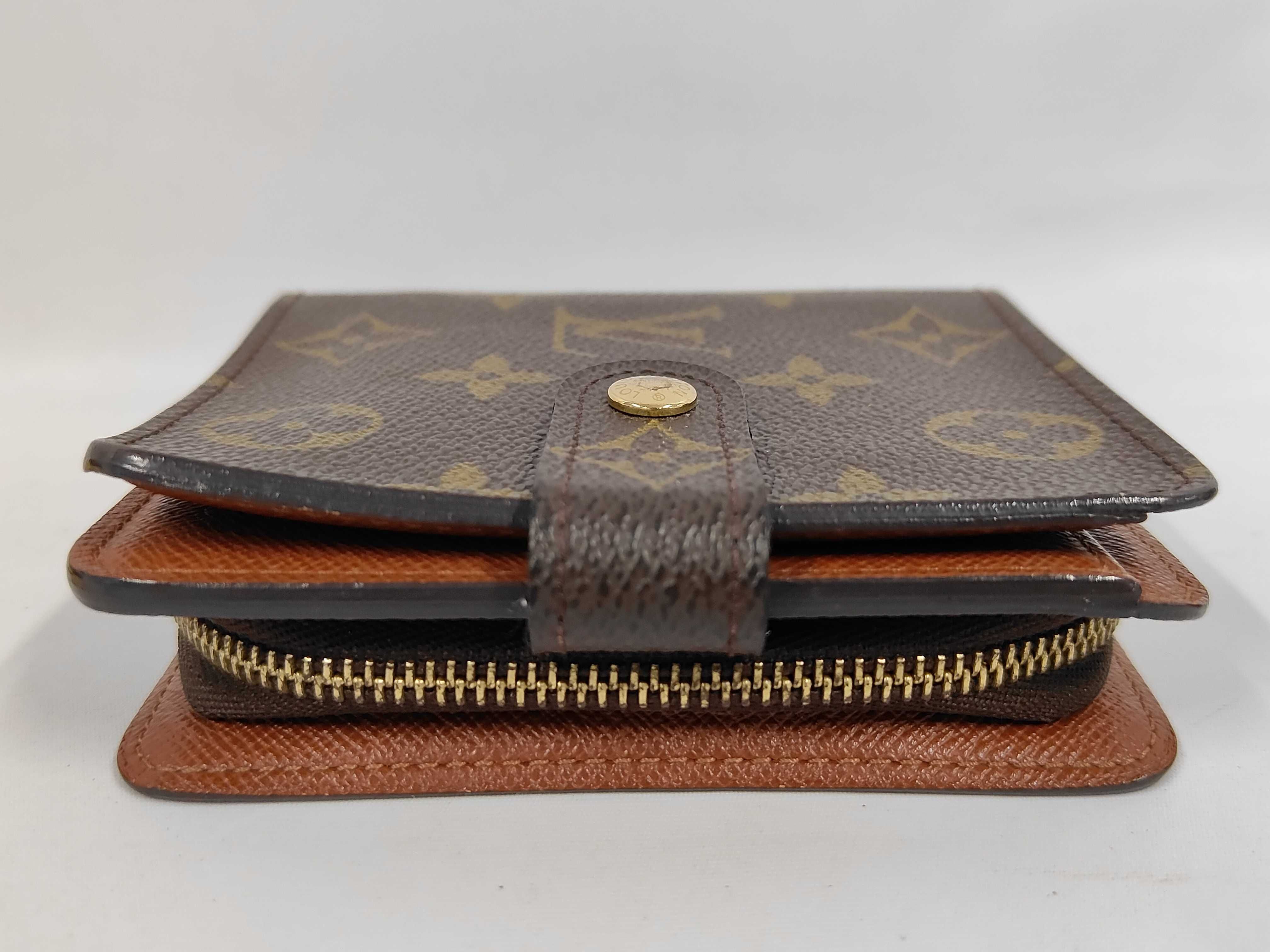 Monogram Louis Vuitton Monogram Compact Zip Bi-fold Wallet M61667 MI0062 Wallet — view 5