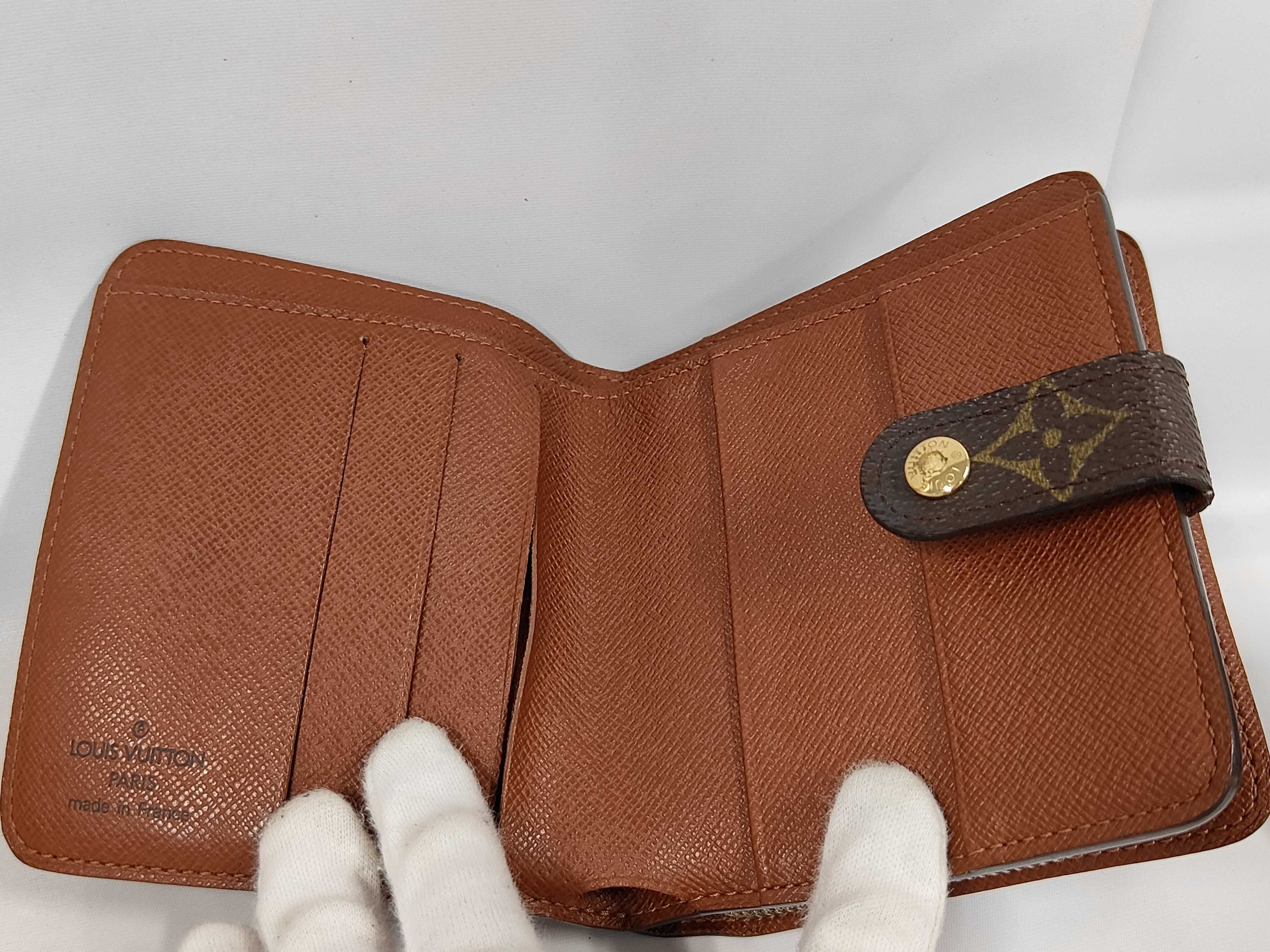 Monogram Louis Vuitton Monogram Compact Zip Bi-fold Wallet M61667 MI0062 Wallet — view 7