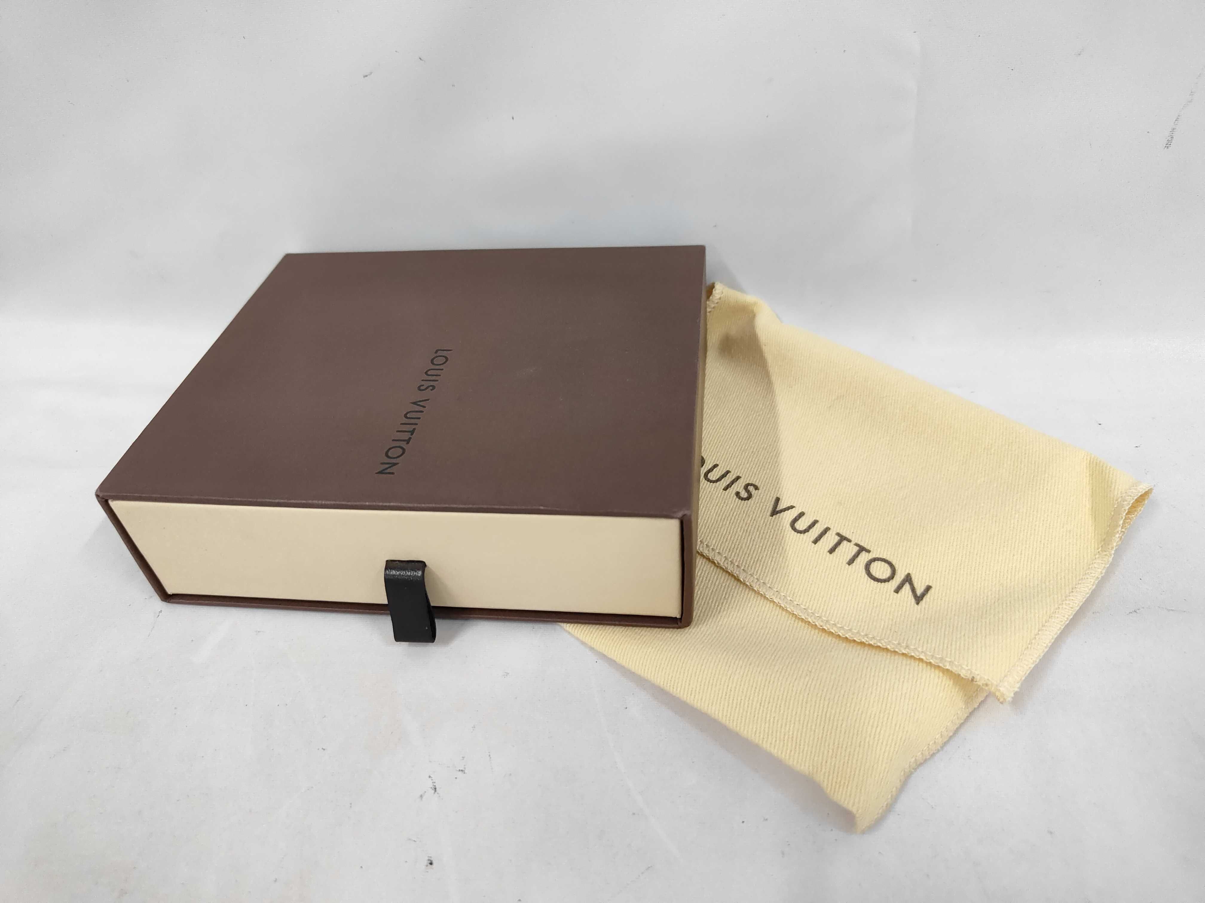 Monogram Louis Vuitton Monogram Compact Zip Bi-fold Wallet M61667 MI0062 Wallet — view 10