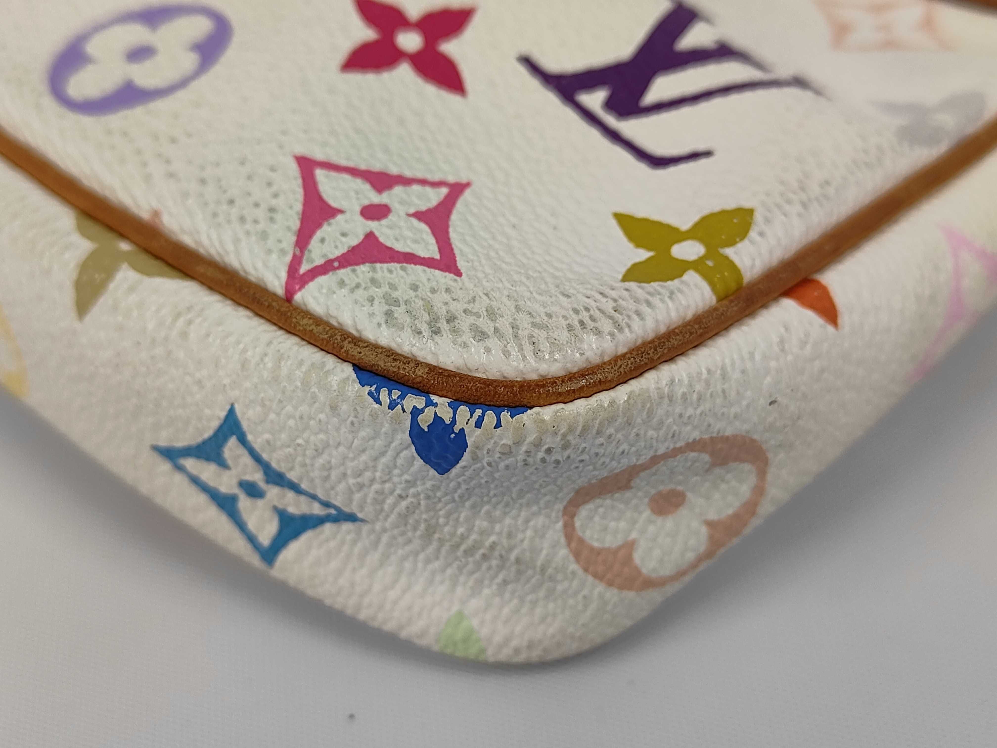 M92649 Louis Vuitton Pochette Accessoires Handbag — view 4