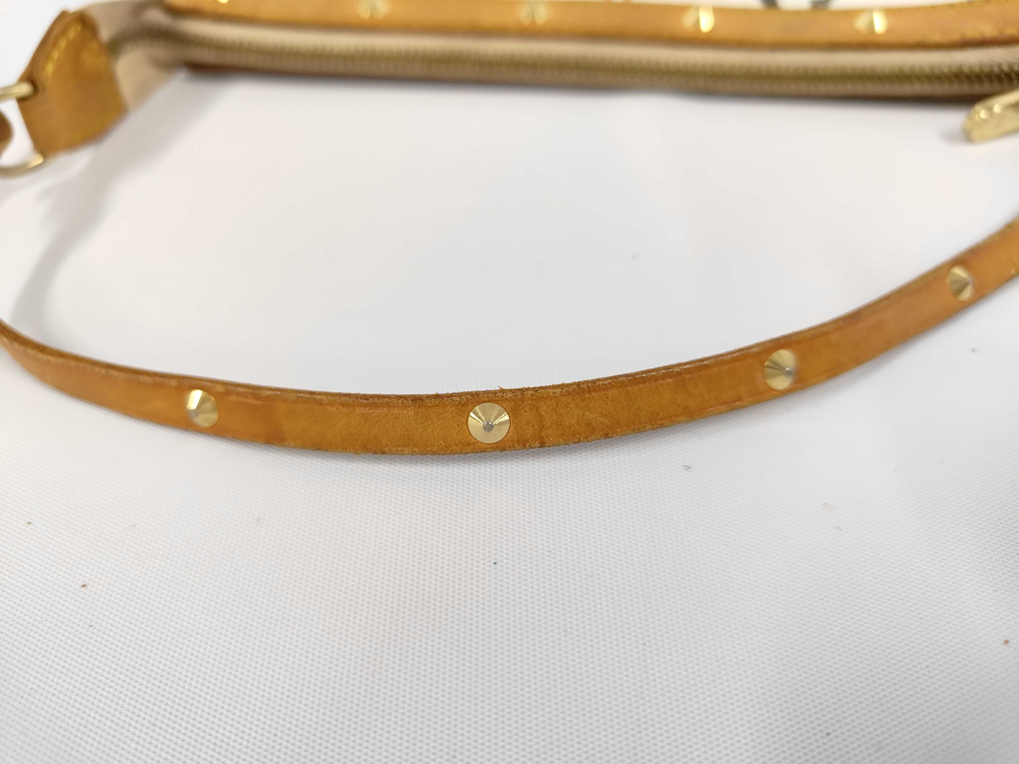 M92649 Louis Vuitton Pochette Accessoires Handbag — view 5