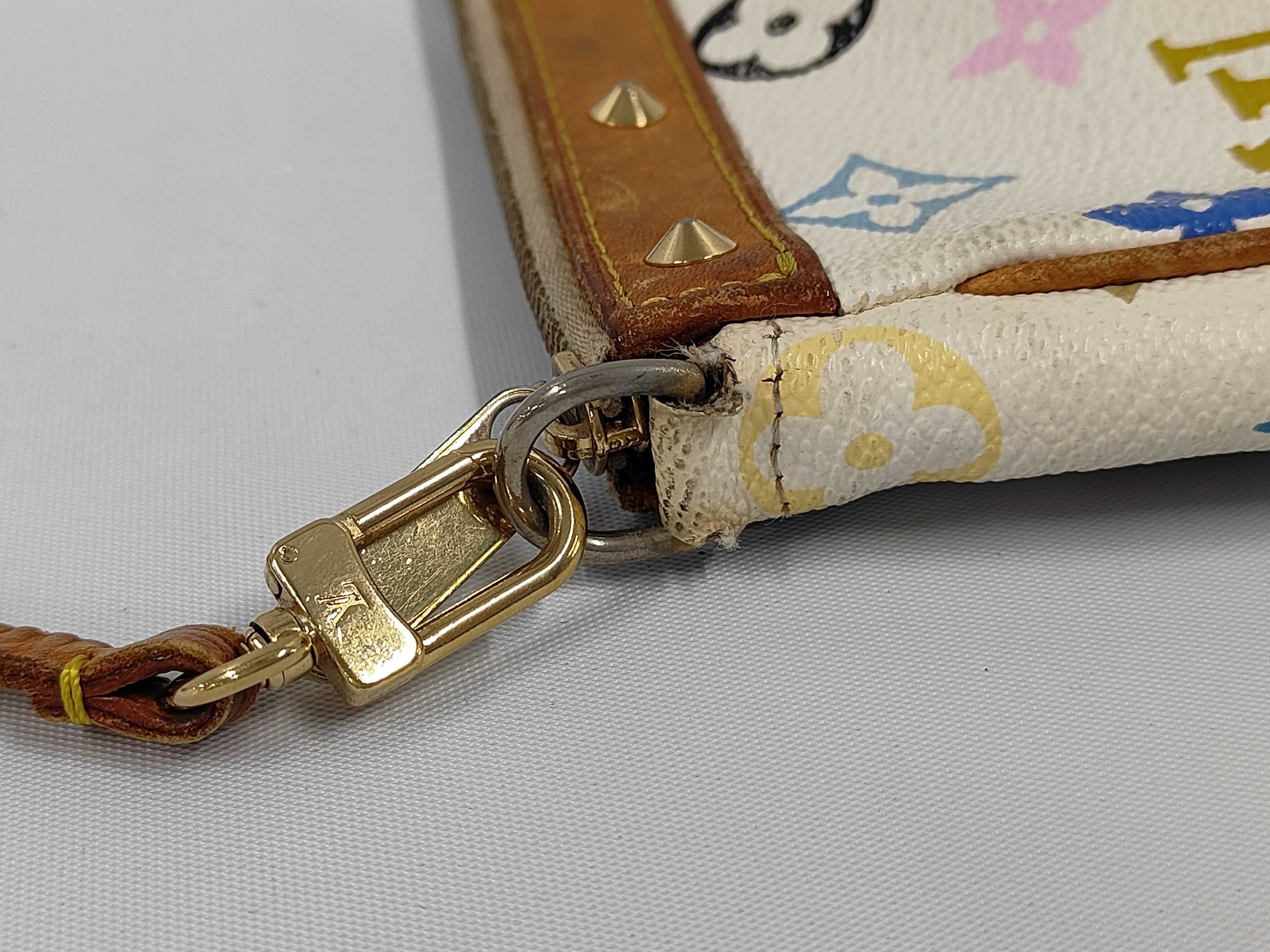 M92649 Louis Vuitton Pochette Accessoires Handbag — view 6
