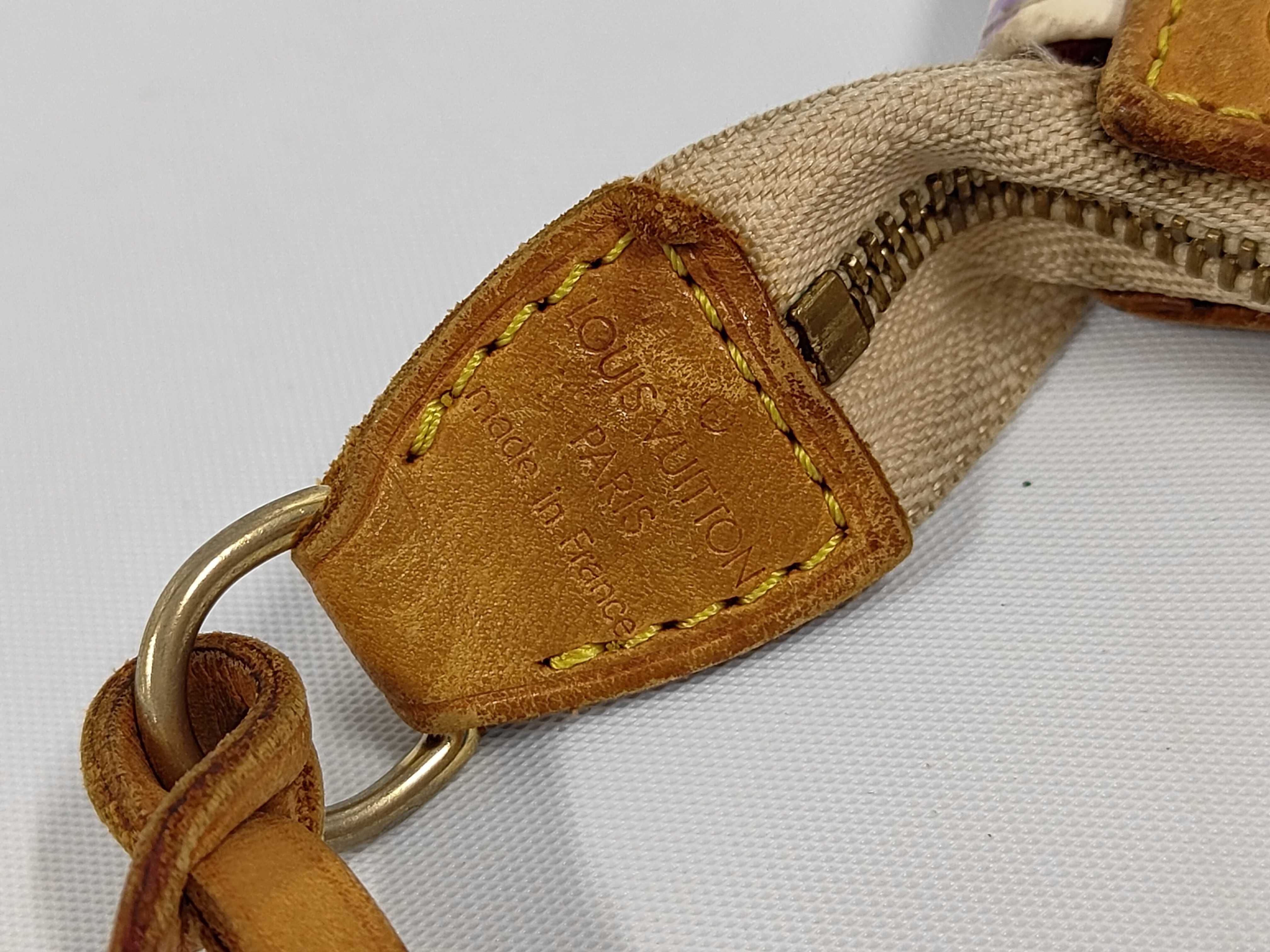 M92649 Louis Vuitton Pochette Accessoires Handbag — view 7