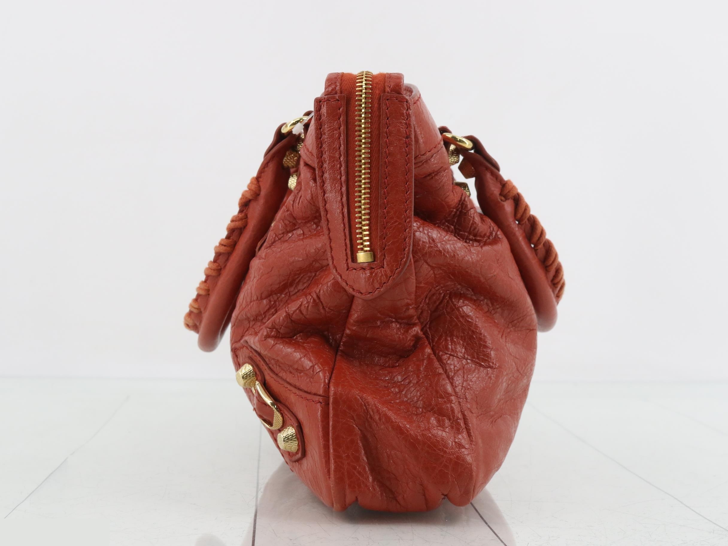 Classic handbag — view 3