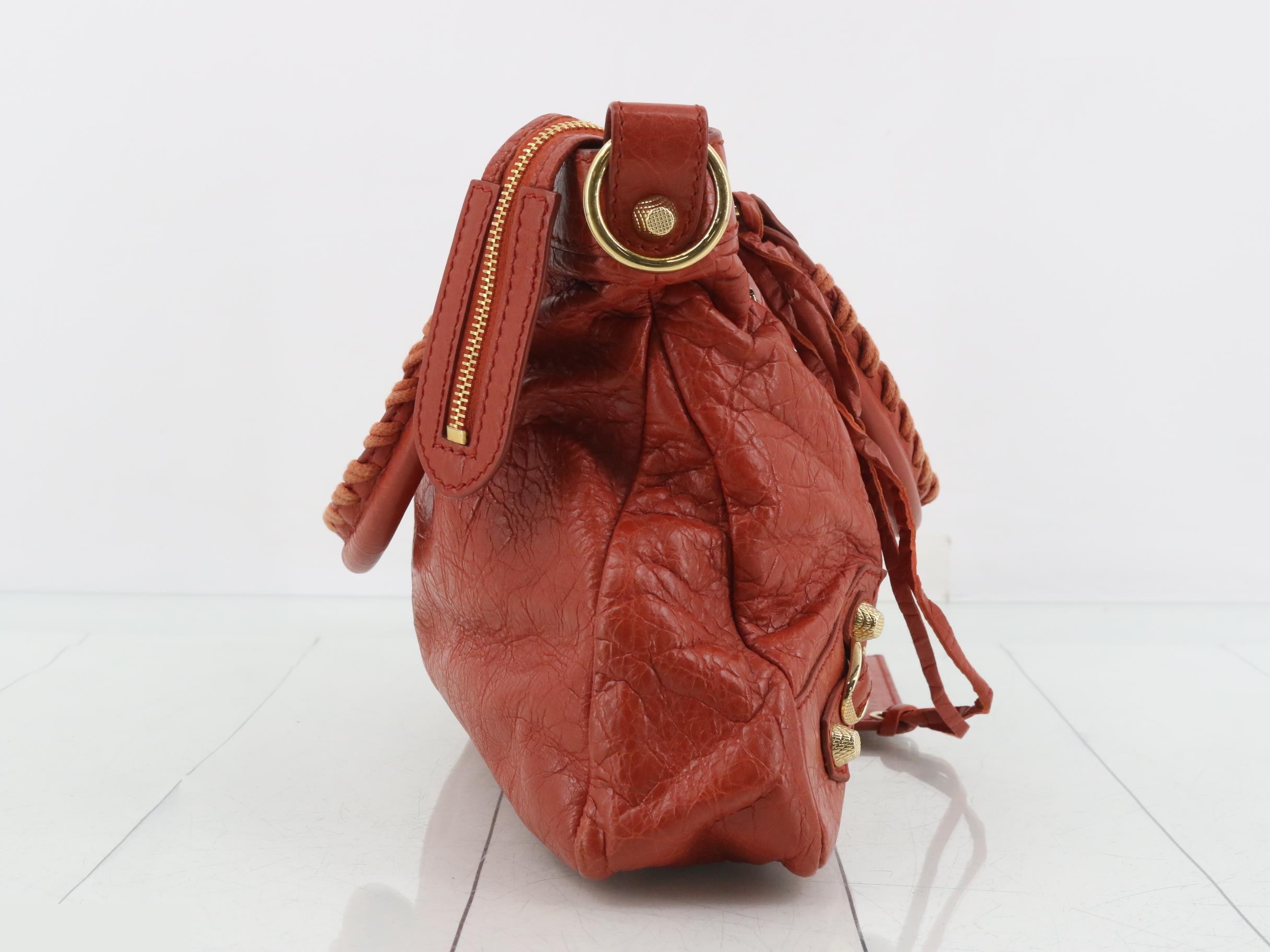 Classic handbag — view 4