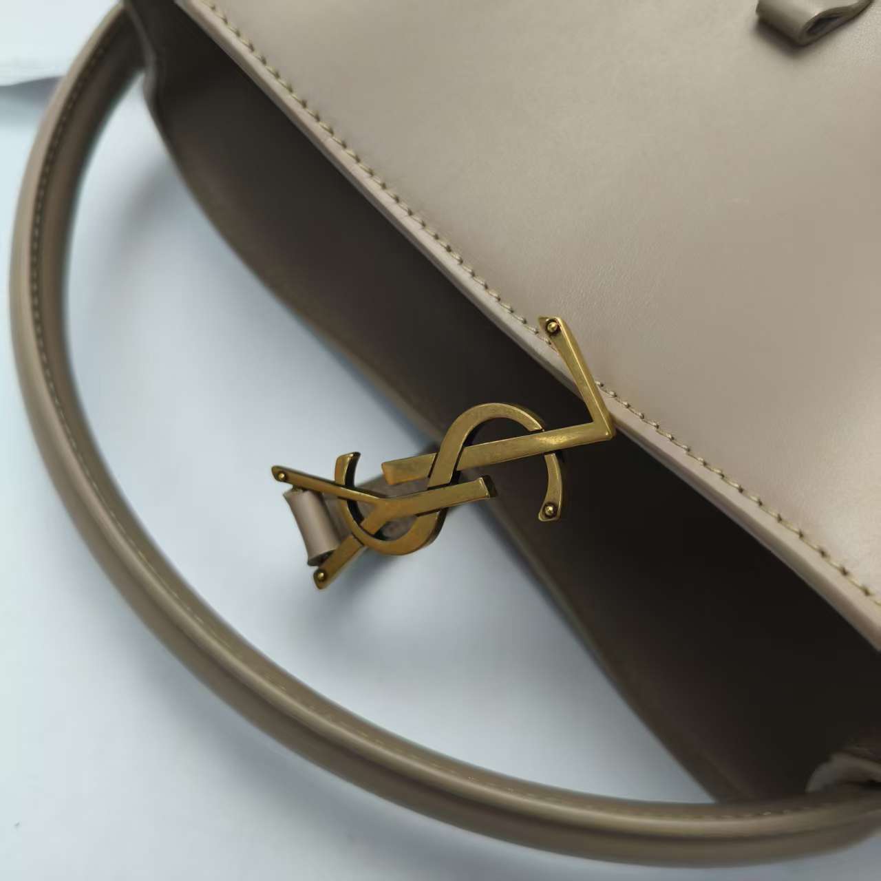 【*Shipped from: China*】SAINT LAURENT Leather Shoulder Bag — view 10