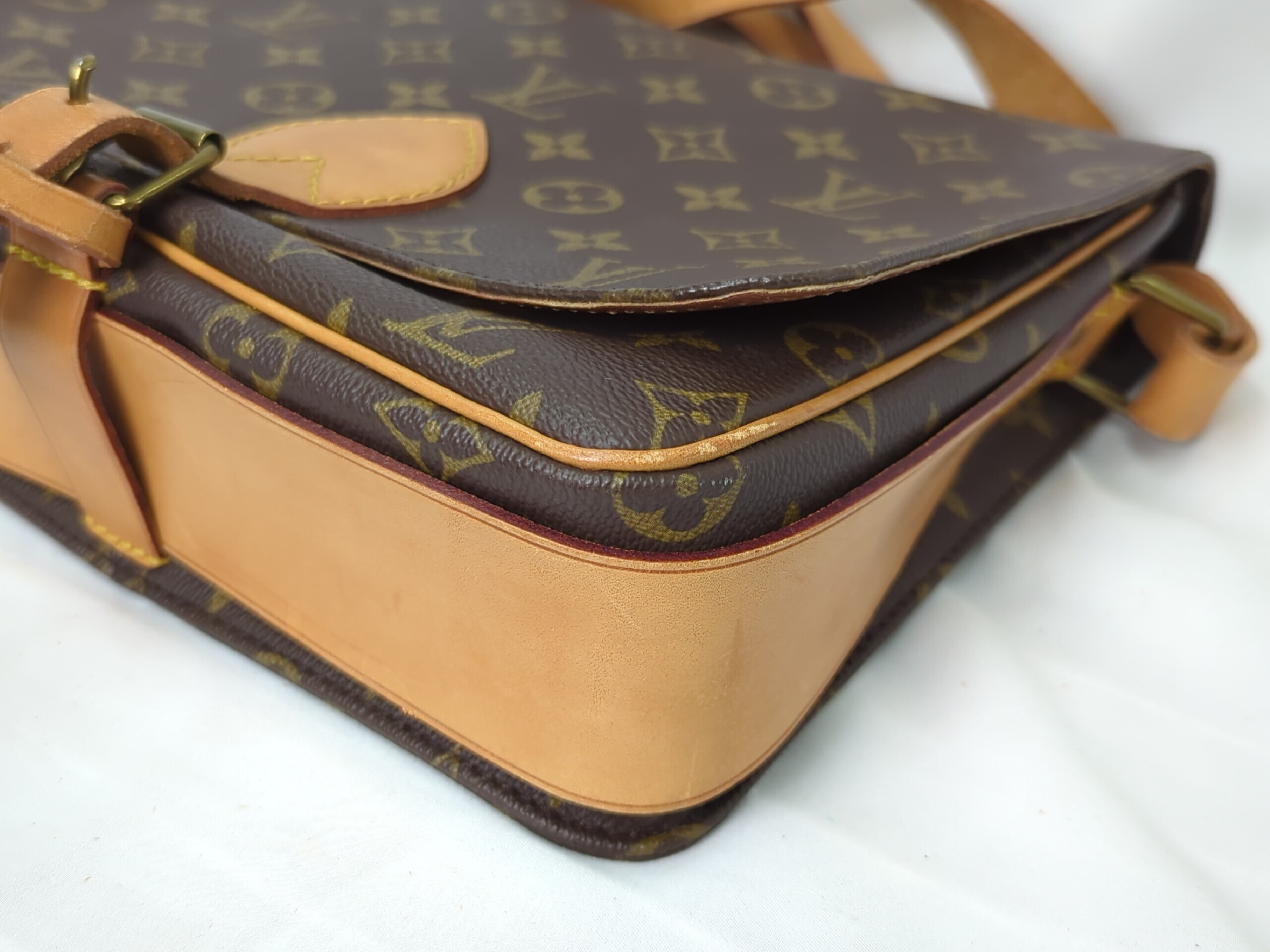 M51252 Monogram Cartouchiere GM Shoulder Bag — view 4