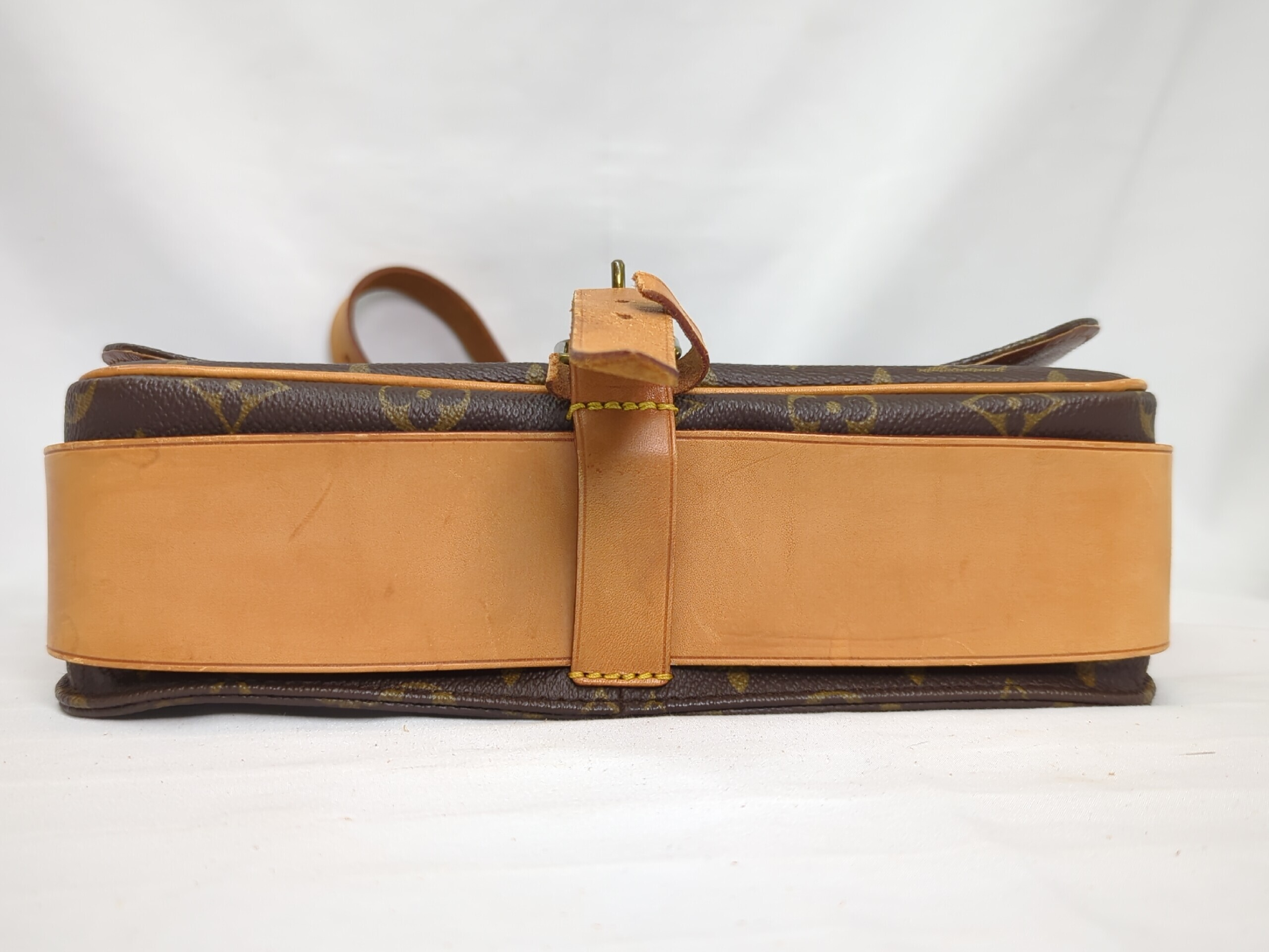 M51252 Monogram Cartouchiere GM Shoulder Bag — view 5