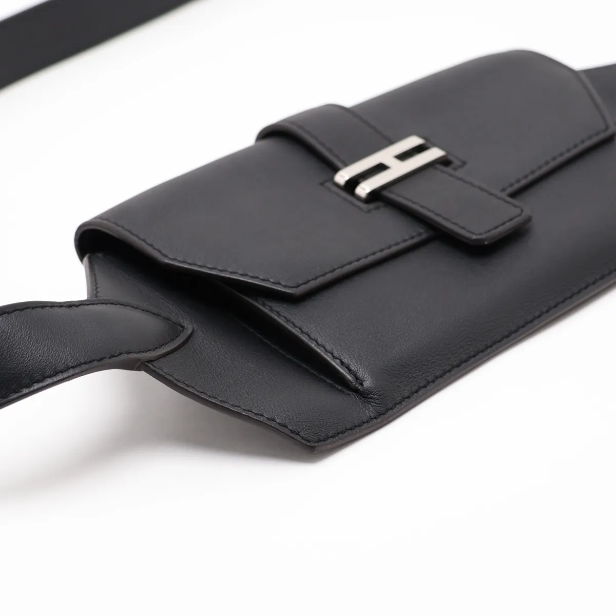 Elan Pocket 24, Veau Swift leather, black, gold hardware, B: 2023 — view 4
