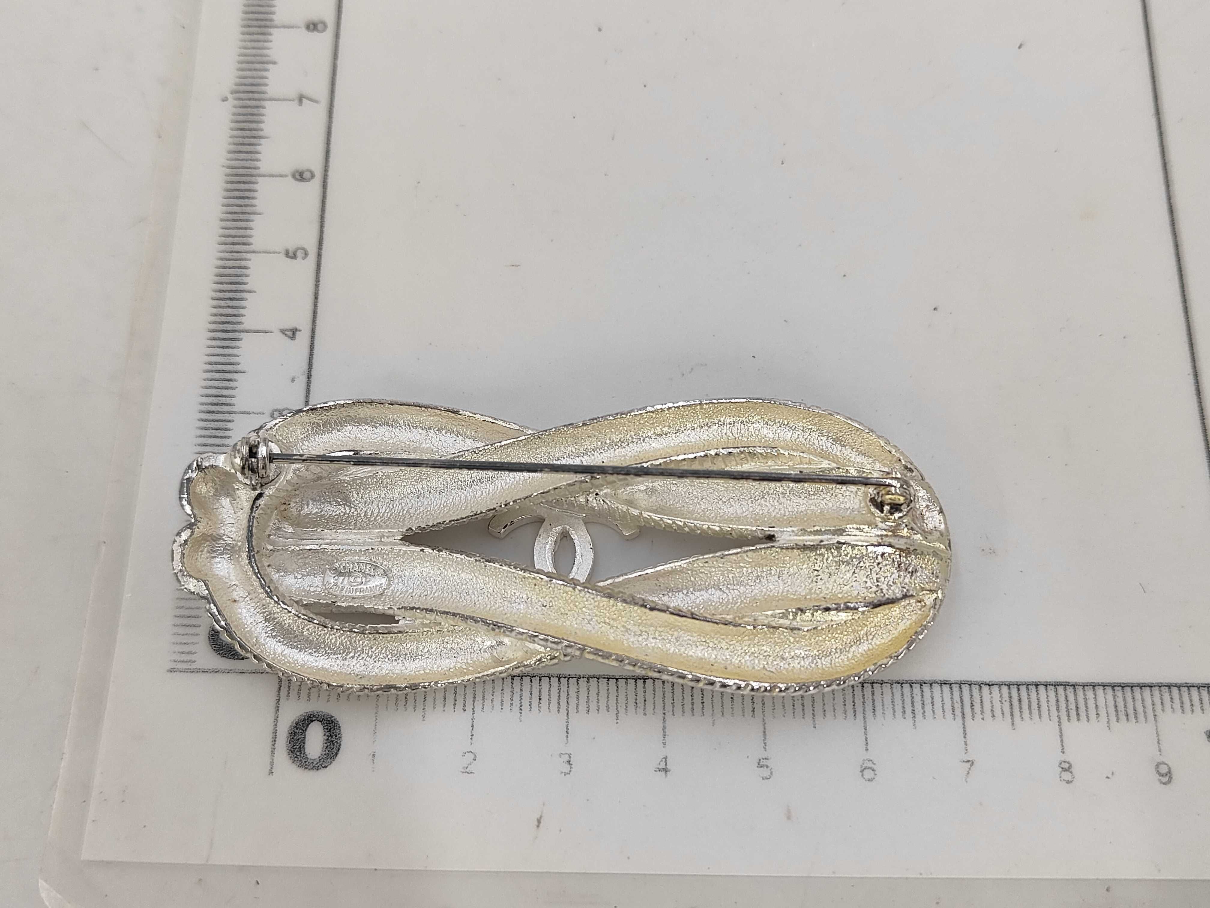 97P Coco Mark Pin Brooch Pin Badge Brooch — view 7