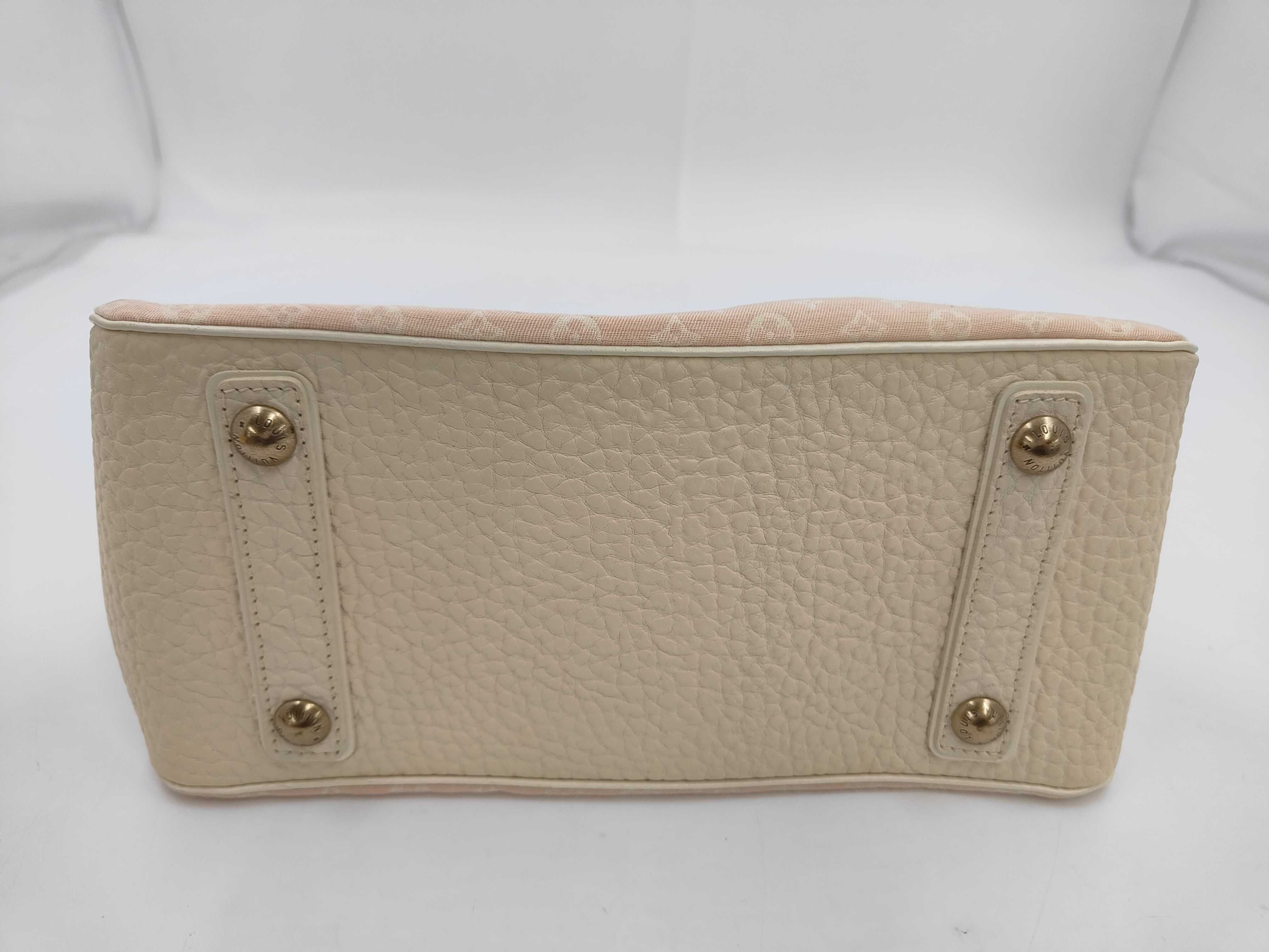 Monogram Mini Lin M40062 Trapeze PM Handbag — view 3