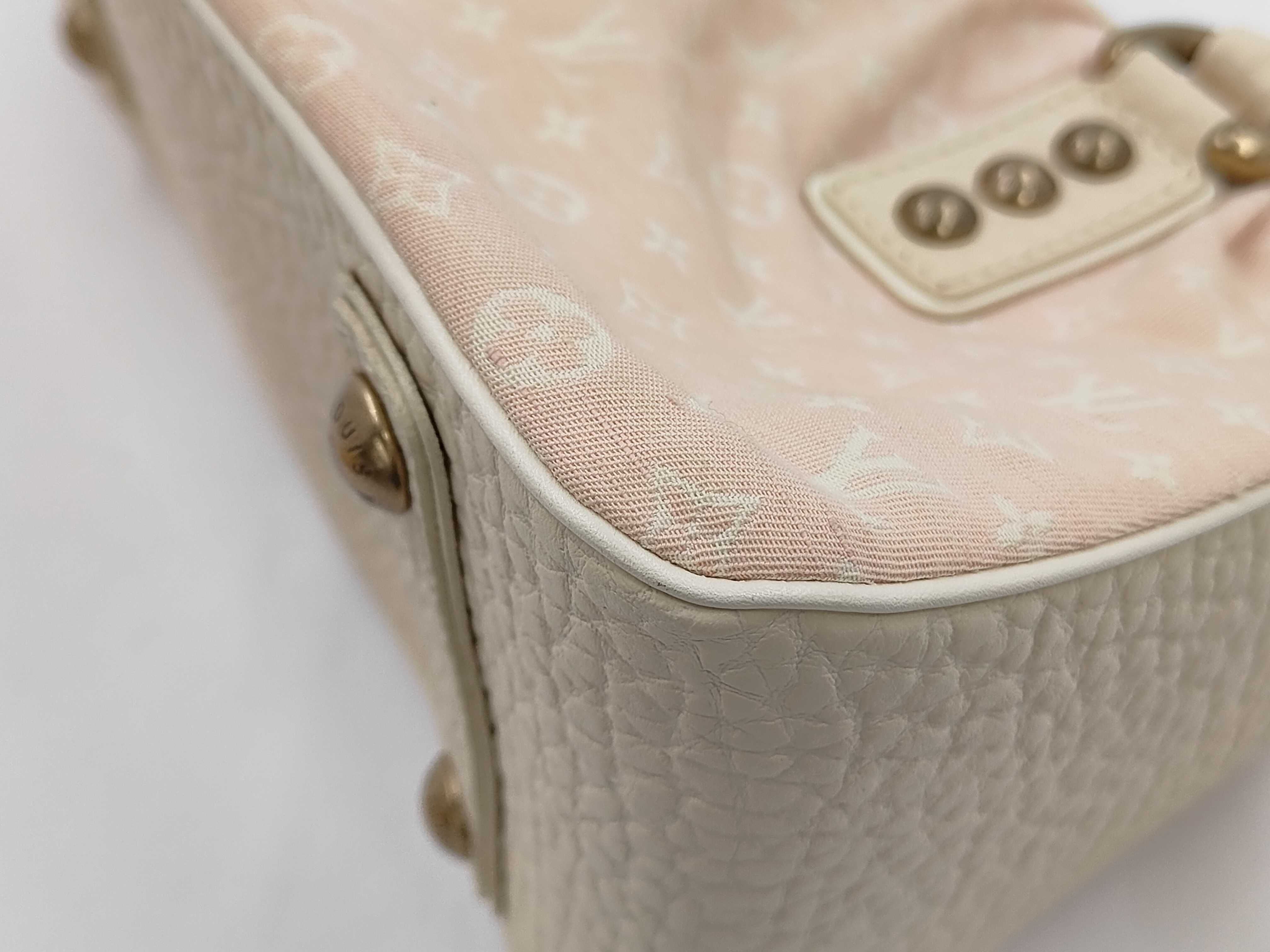 Monogram Mini Lin M40062 Trapeze PM Handbag — view 4