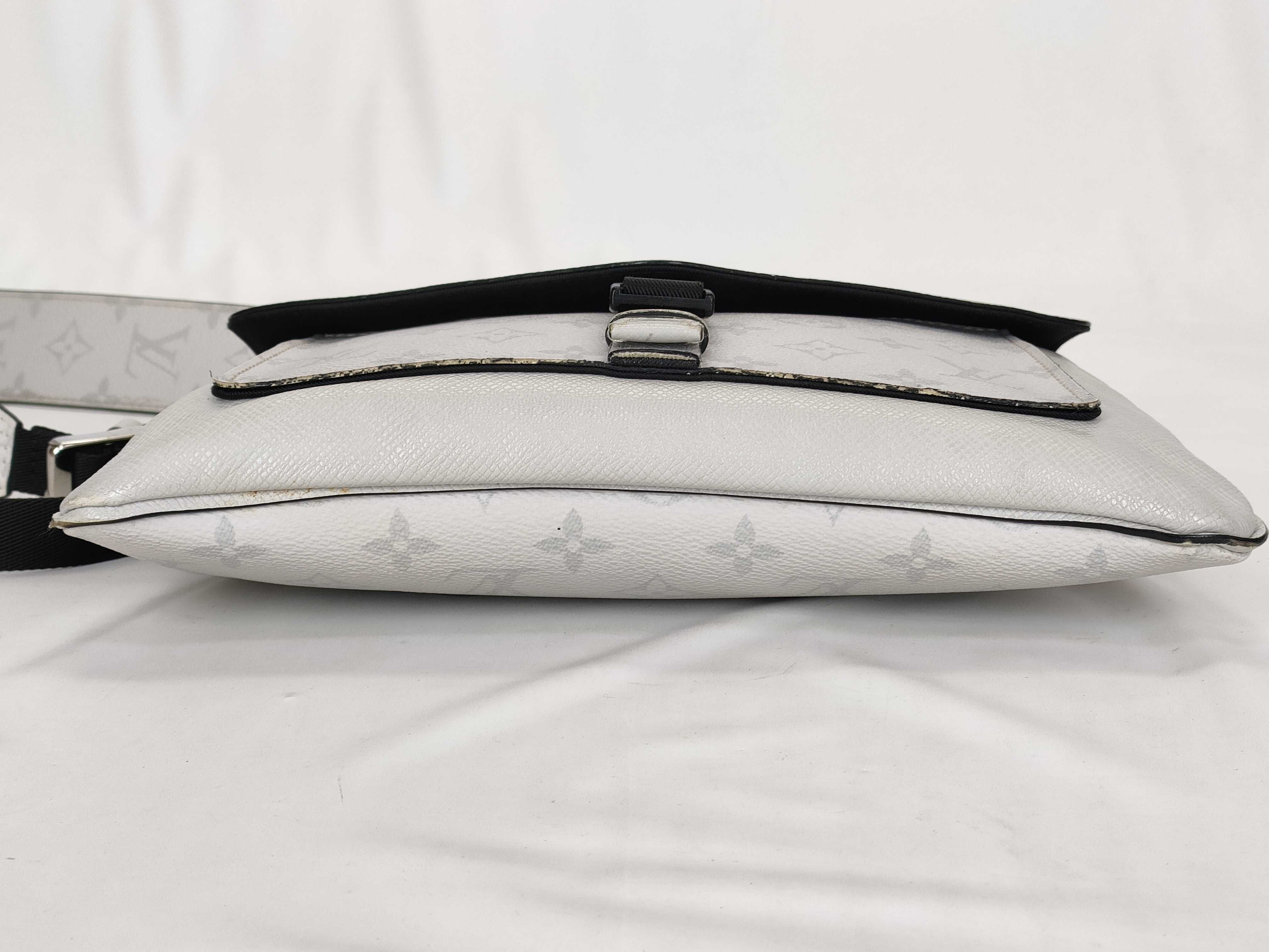 Taigarama Flap Messenger M30411 CA3290 White Shoulder Bag — view 8