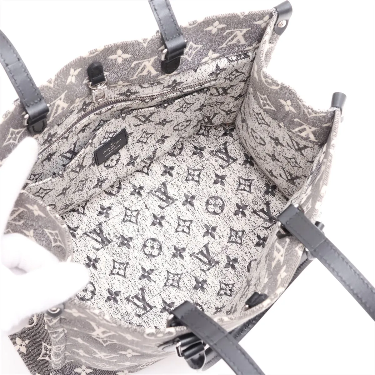 Monogram Jacquard Denim OnTheGo MM M46448 Gray (RFID detected) — view 7