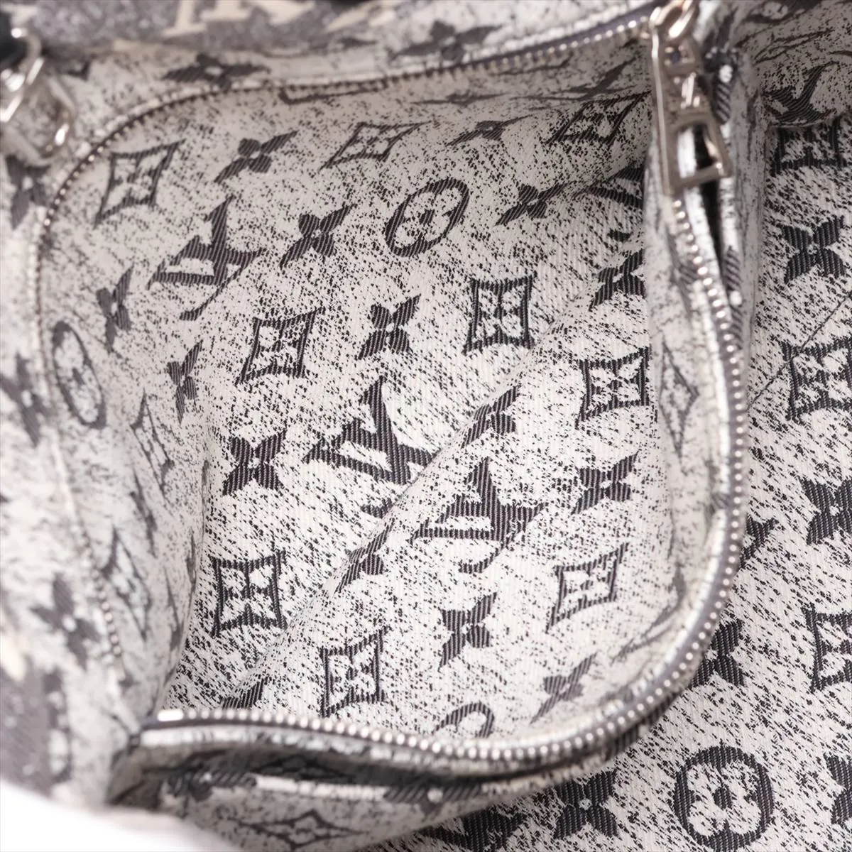 Monogram Jacquard Denim OnTheGo MM M46448 Gray (RFID detected) — view 9