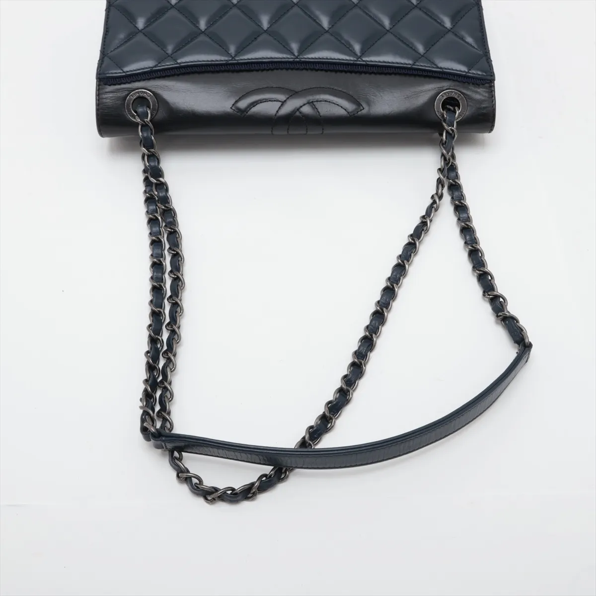 Matelassé Lambskin Single Flap Double Chain Bag, Navy x Black, Gunmetal Hardware, 21525294, Serial Number 21 — view 5