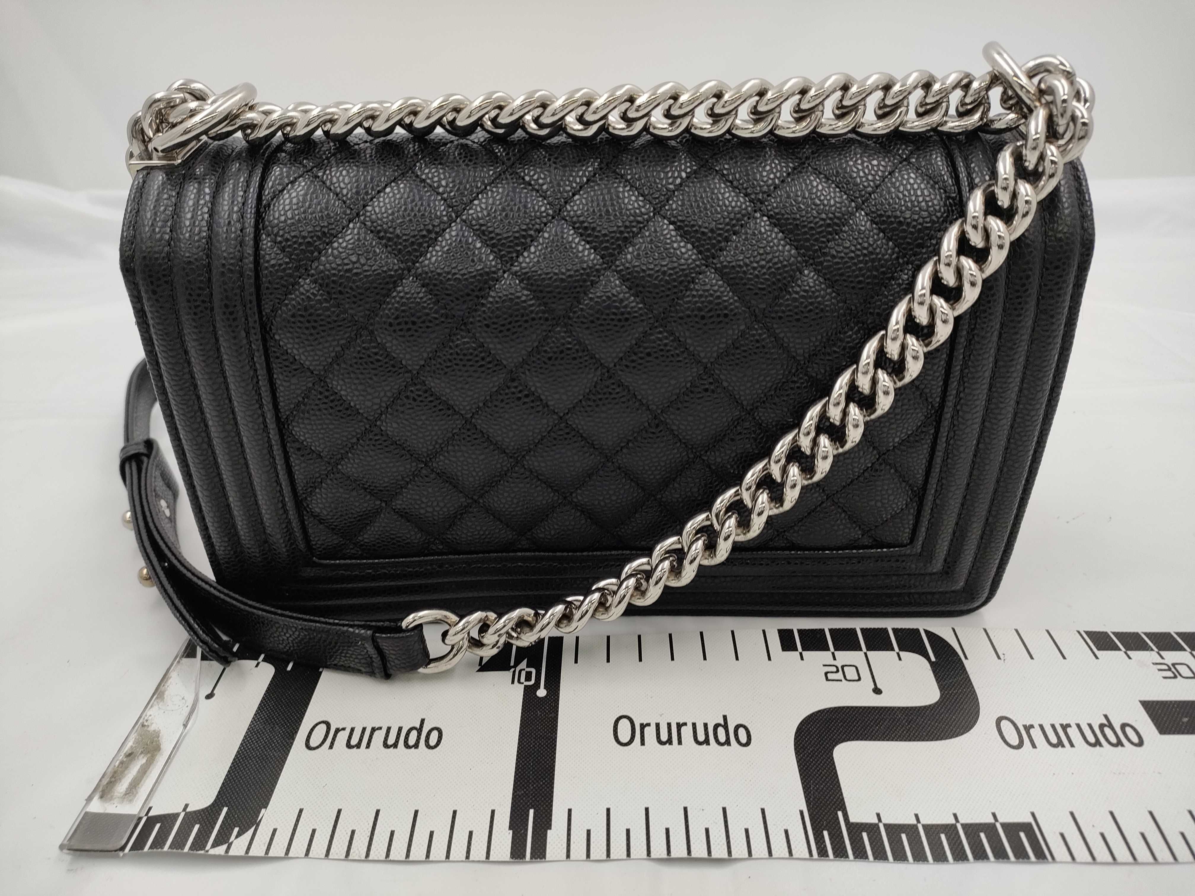Caviar Skin Chanel Shoulder Bag — view 2