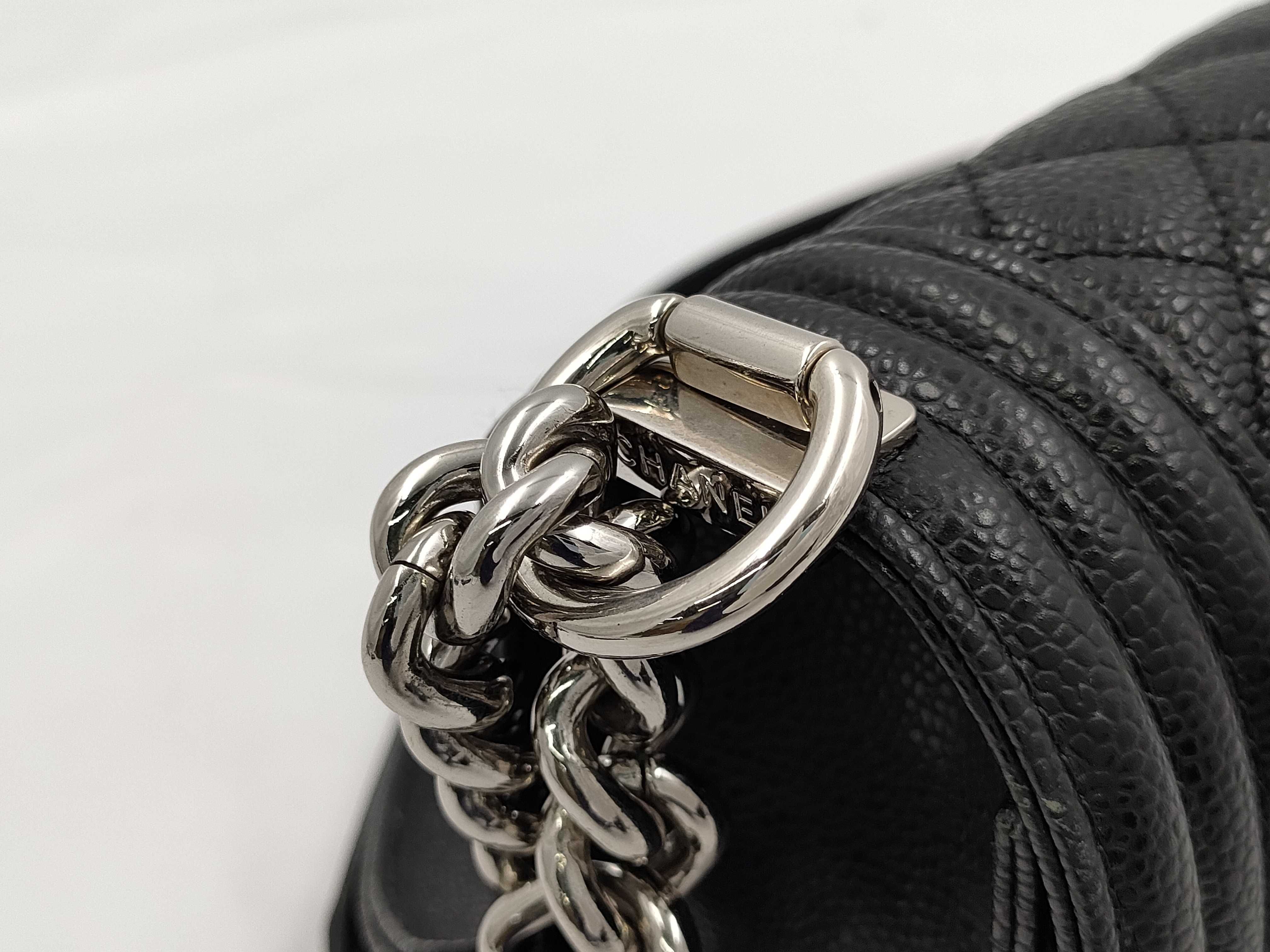 Caviar Skin Chanel Shoulder Bag — view 8