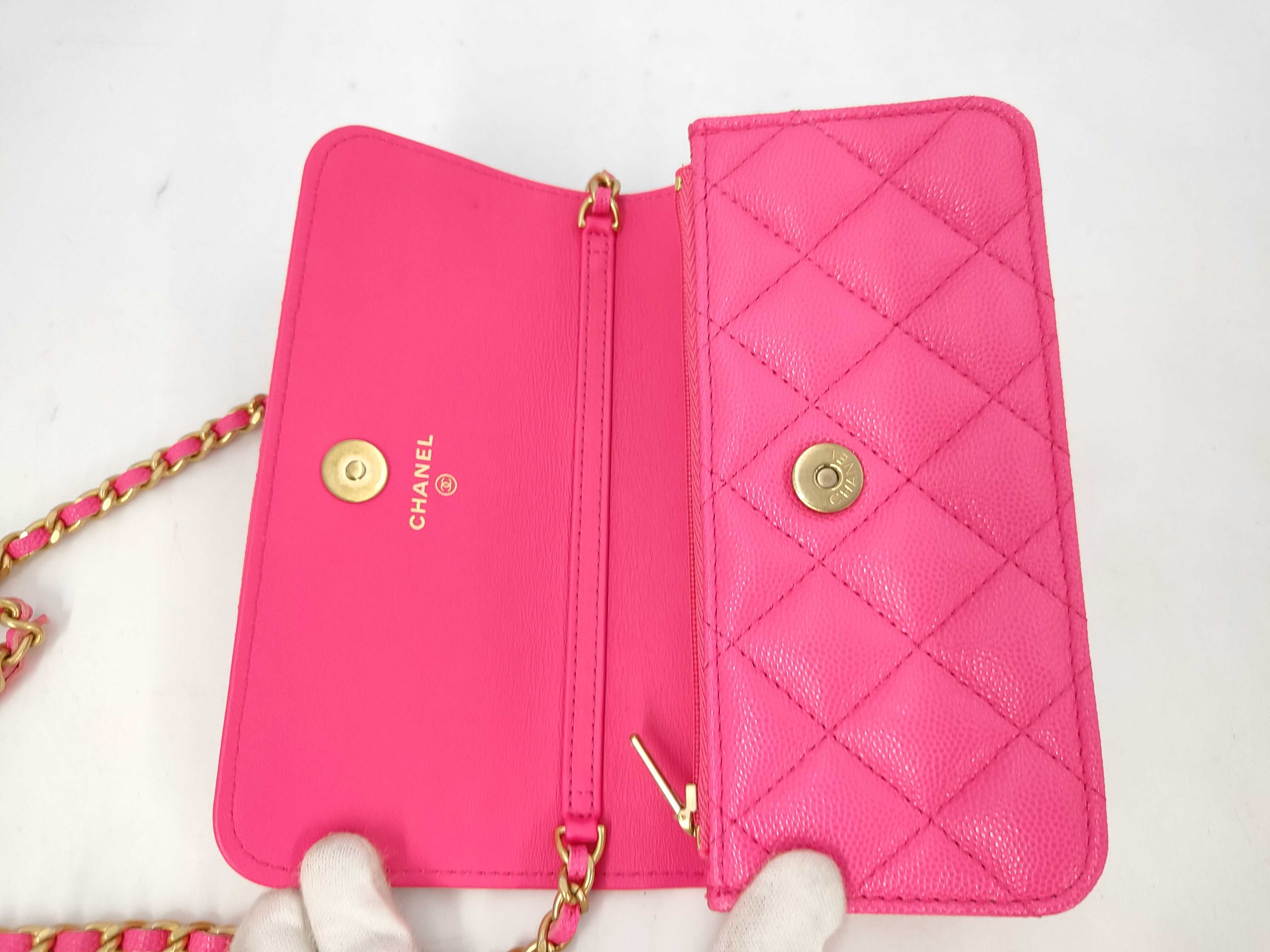 Matelassé Caviar Skin Chain Wallet (Random Number) Shoulder Bag — view 8