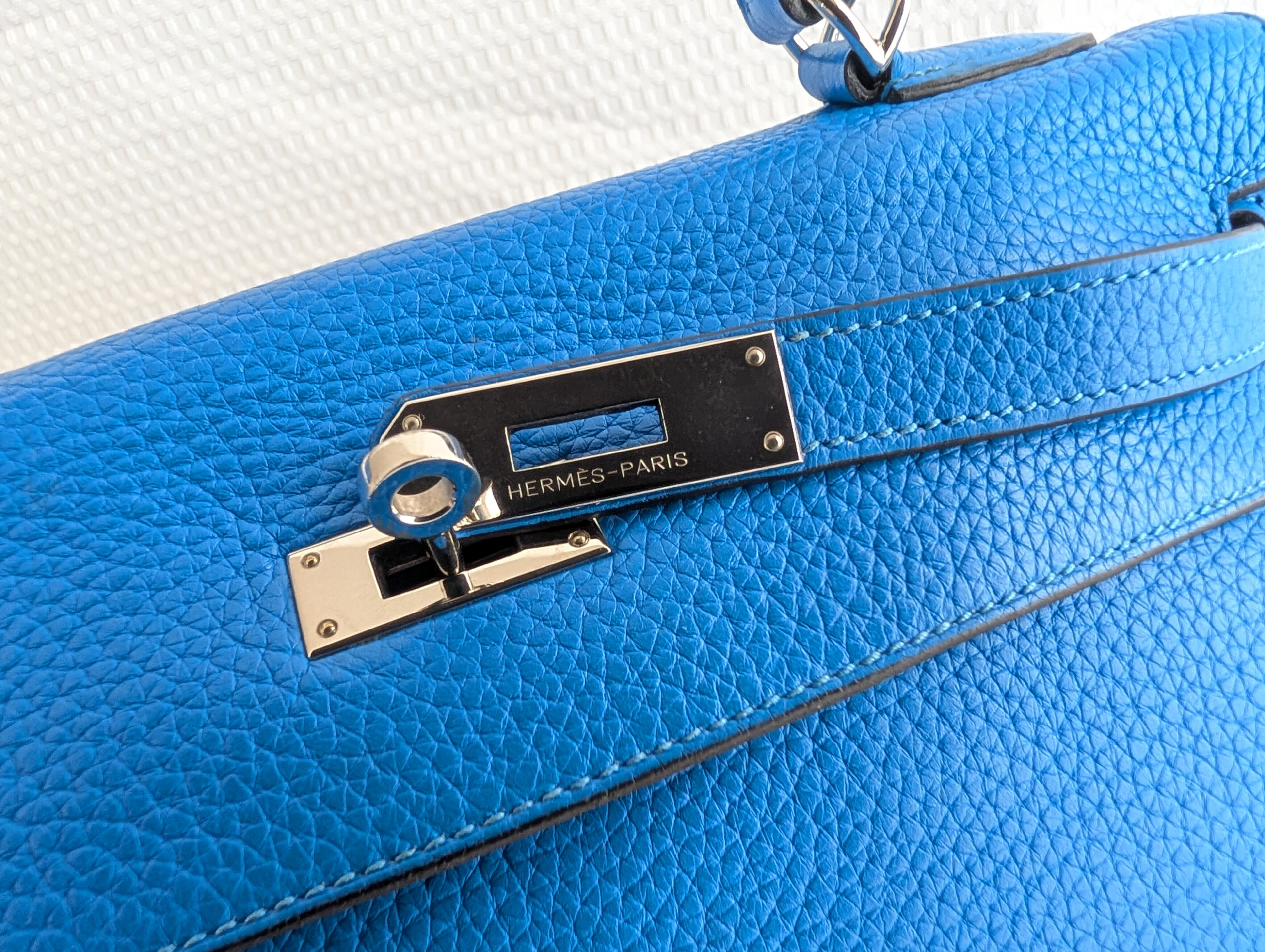 Kelly 32 Taurillon Clemence Blue Hydra Silver Hardware P Stamp Handbag — view 8