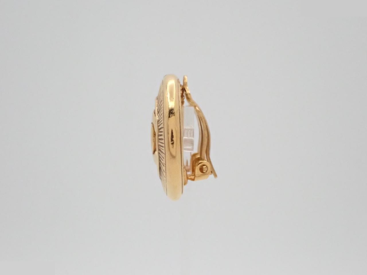 Gold earrings — view 3