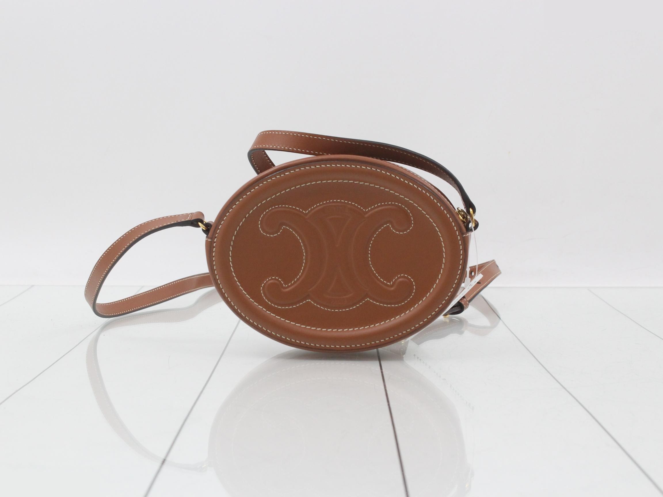 10I703 Oval Purse Cuile Triomphe Shoulder Bag — view 2