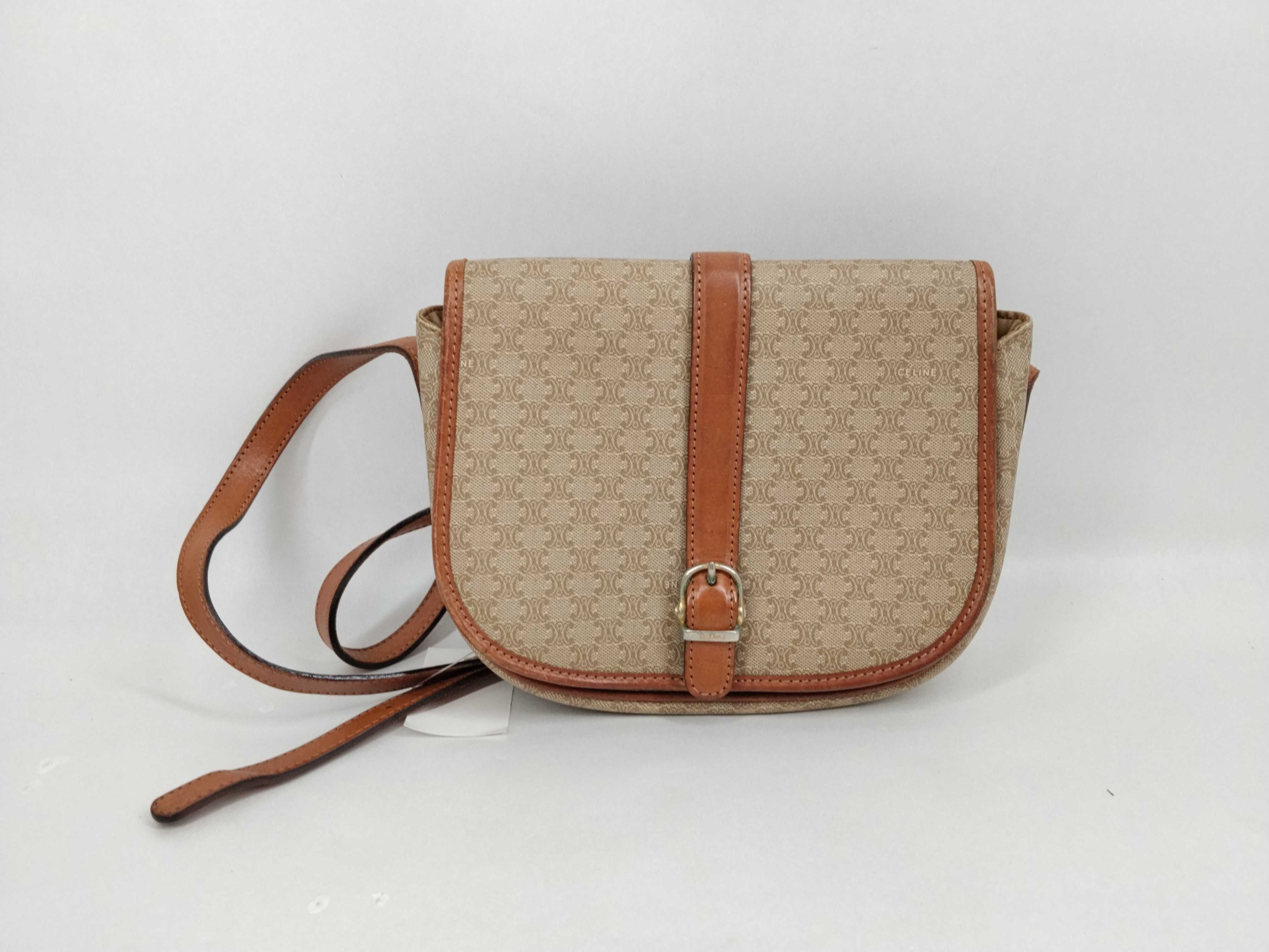 M06 Shoulder Bag