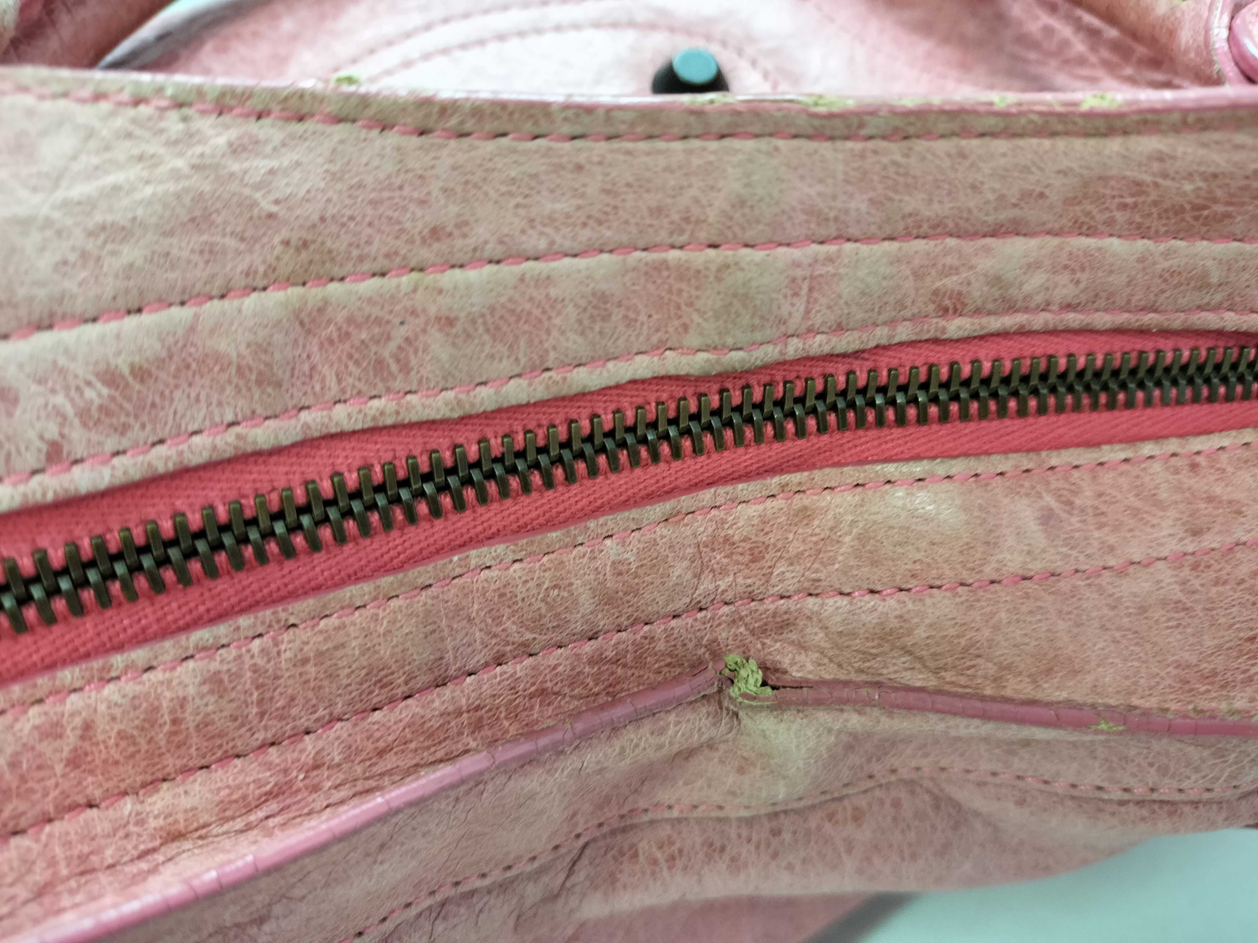 SG - Classic City Leather 2-Way Handbag Pink 115748 Handbag — view 6