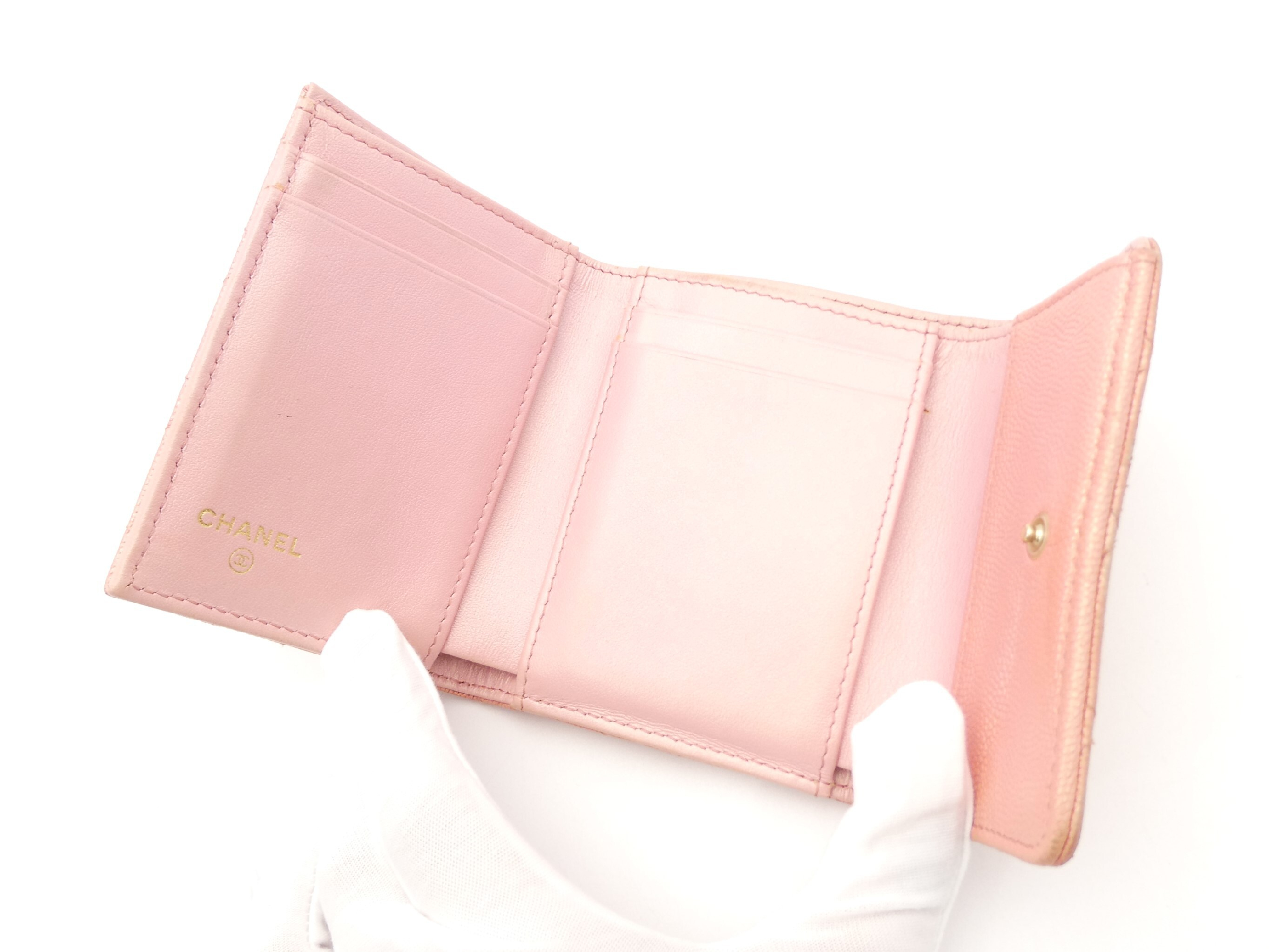 Matelassé Coco Mark Caviar Skin Tri-fold Wallet — view 6