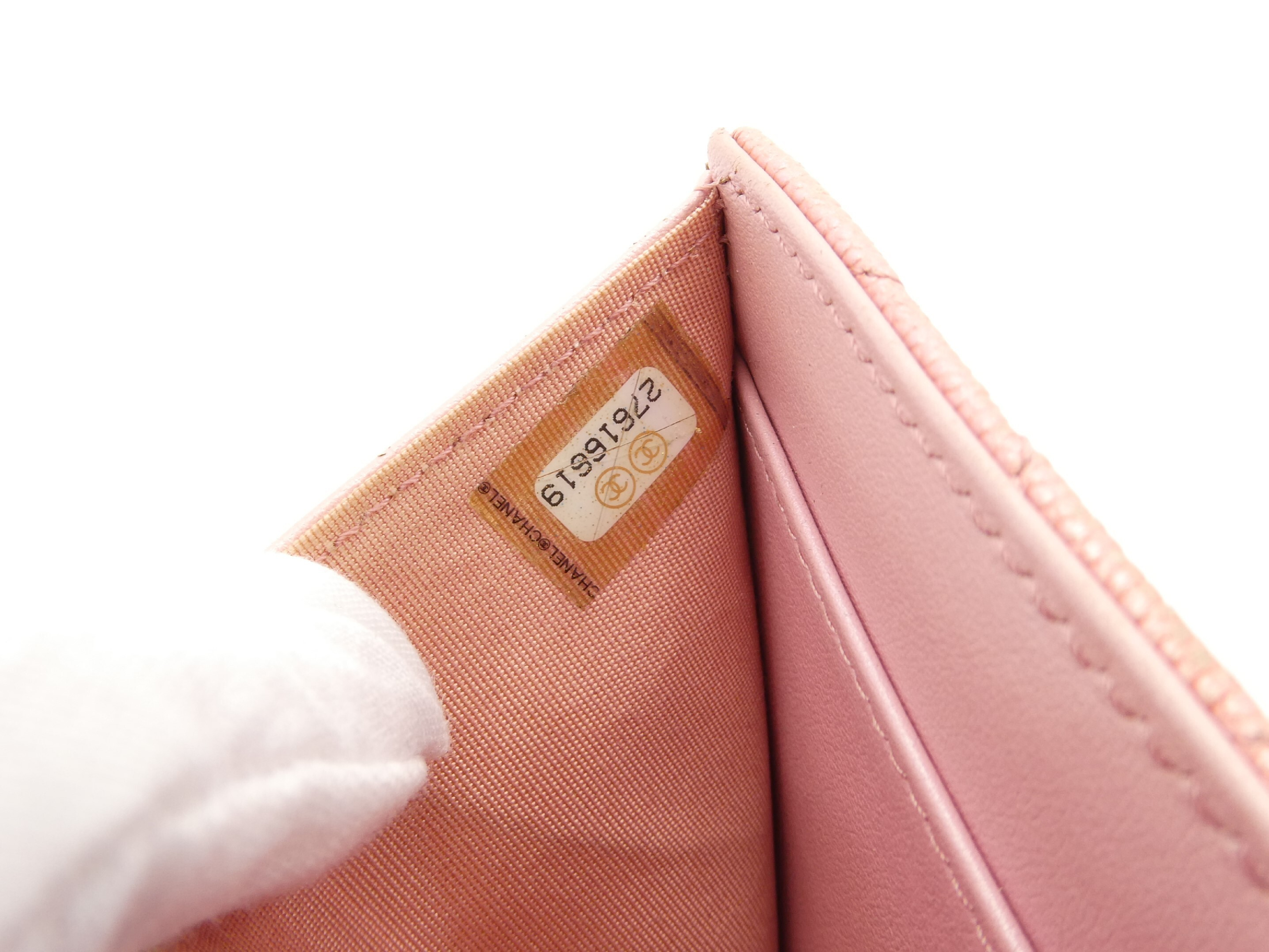 Matelassé Coco Mark Caviar Skin Tri-fold Wallet — view 8