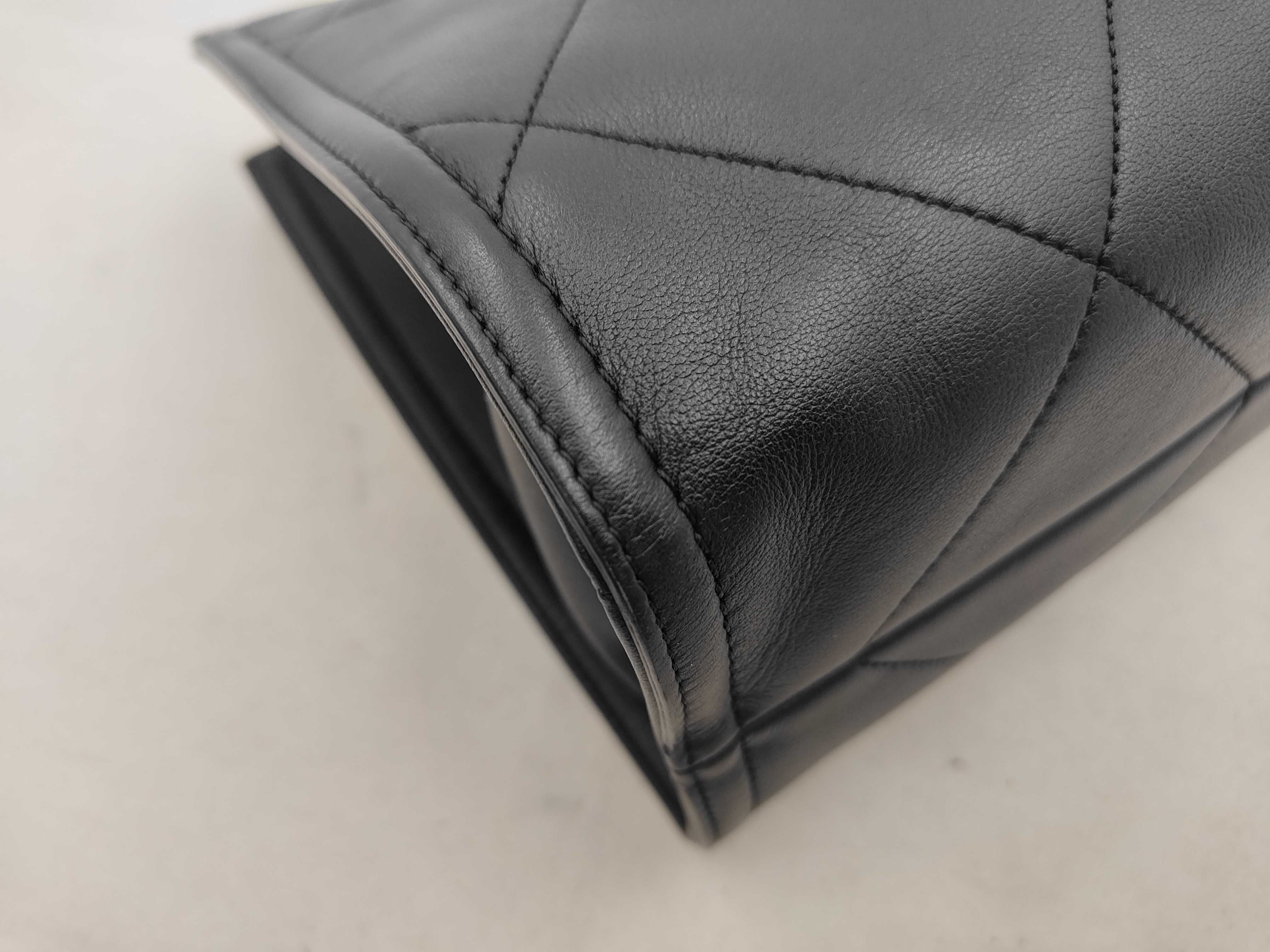 AS2750 Matelassé Lambskin Chain Shoulder Bag — view 6