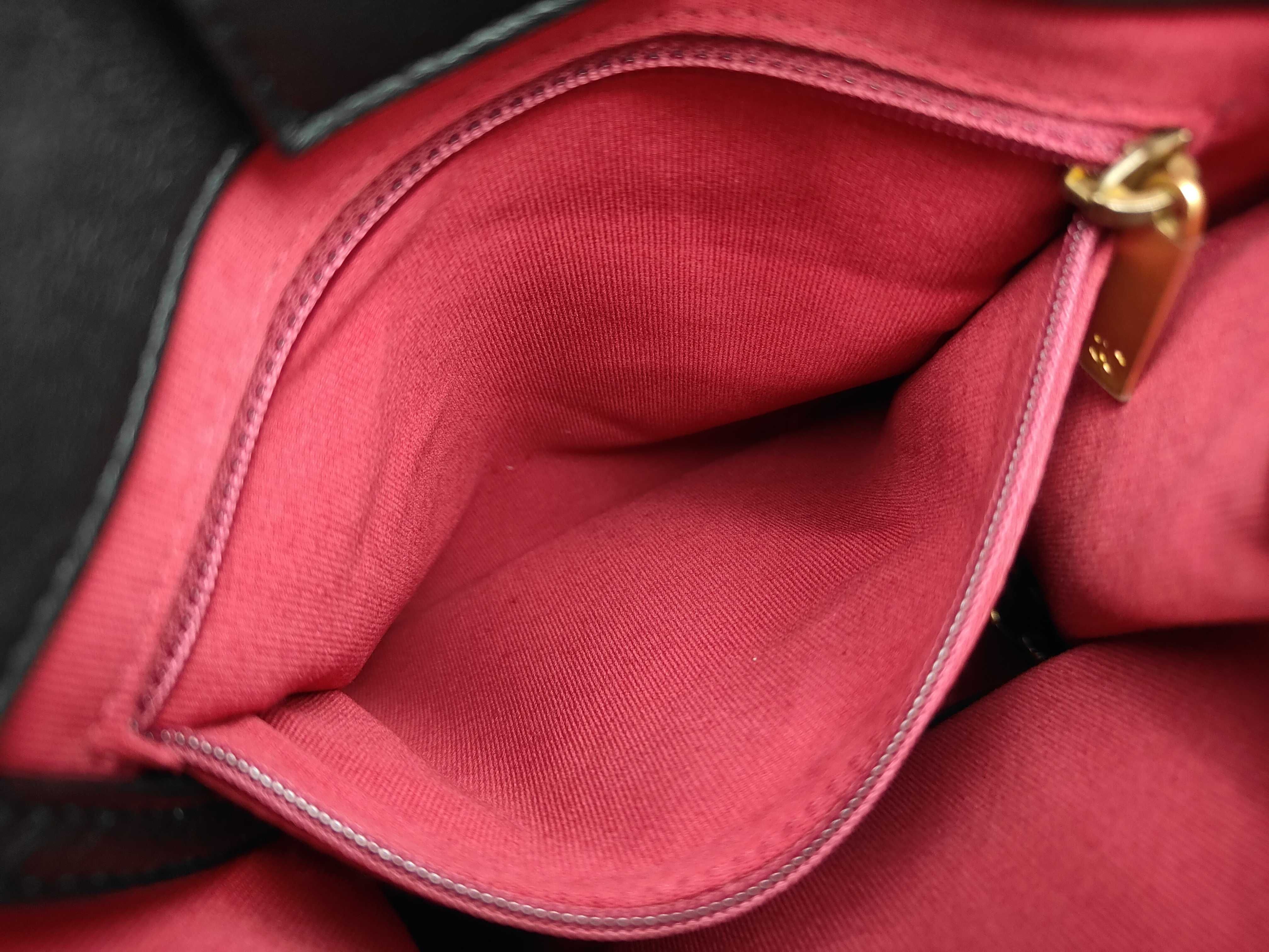 AS2750 Matelassé Lambskin Chain Shoulder Bag — view 9
