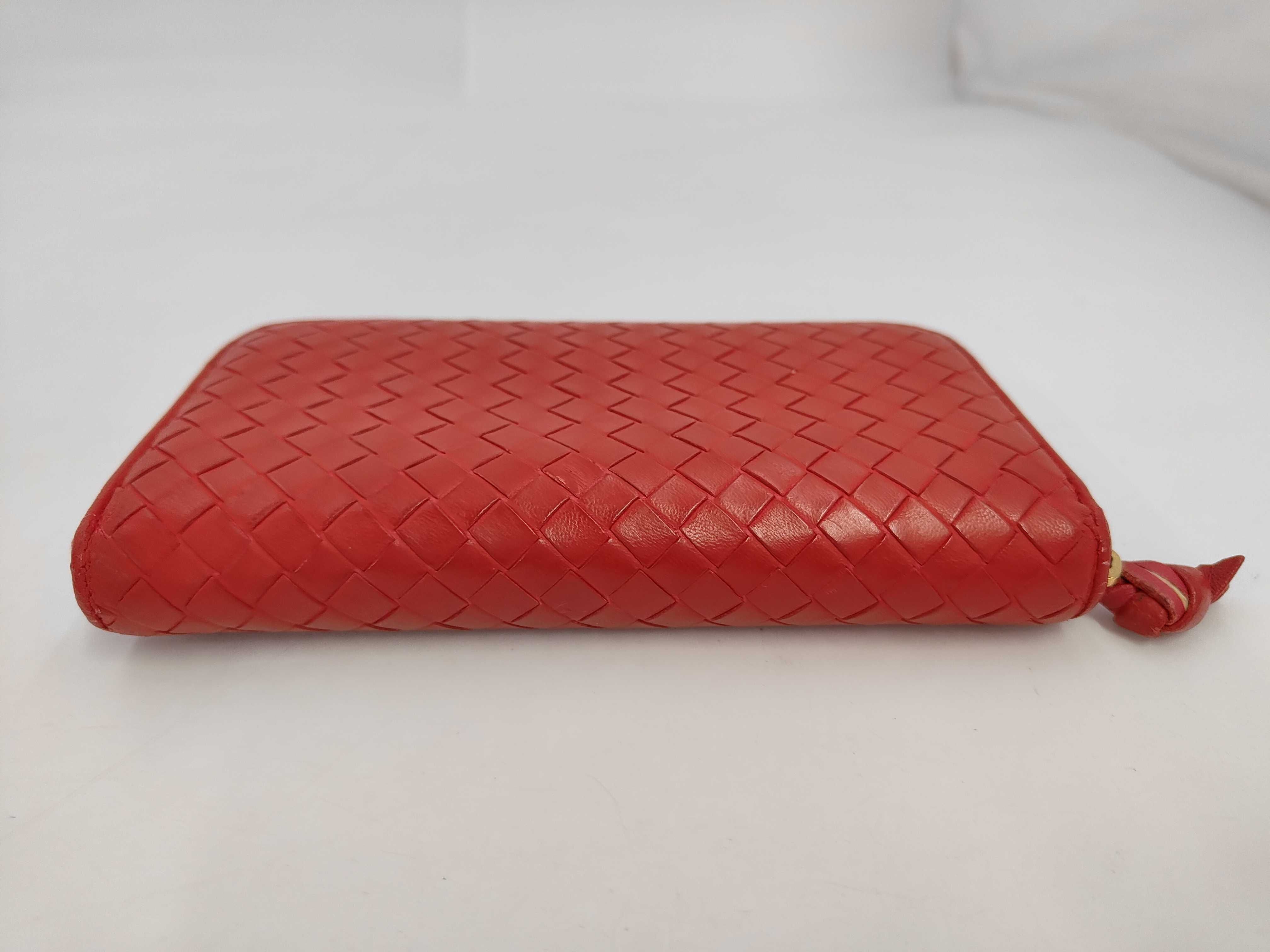 Intrecciato Long Wallet, Round Leather, Red — view 3