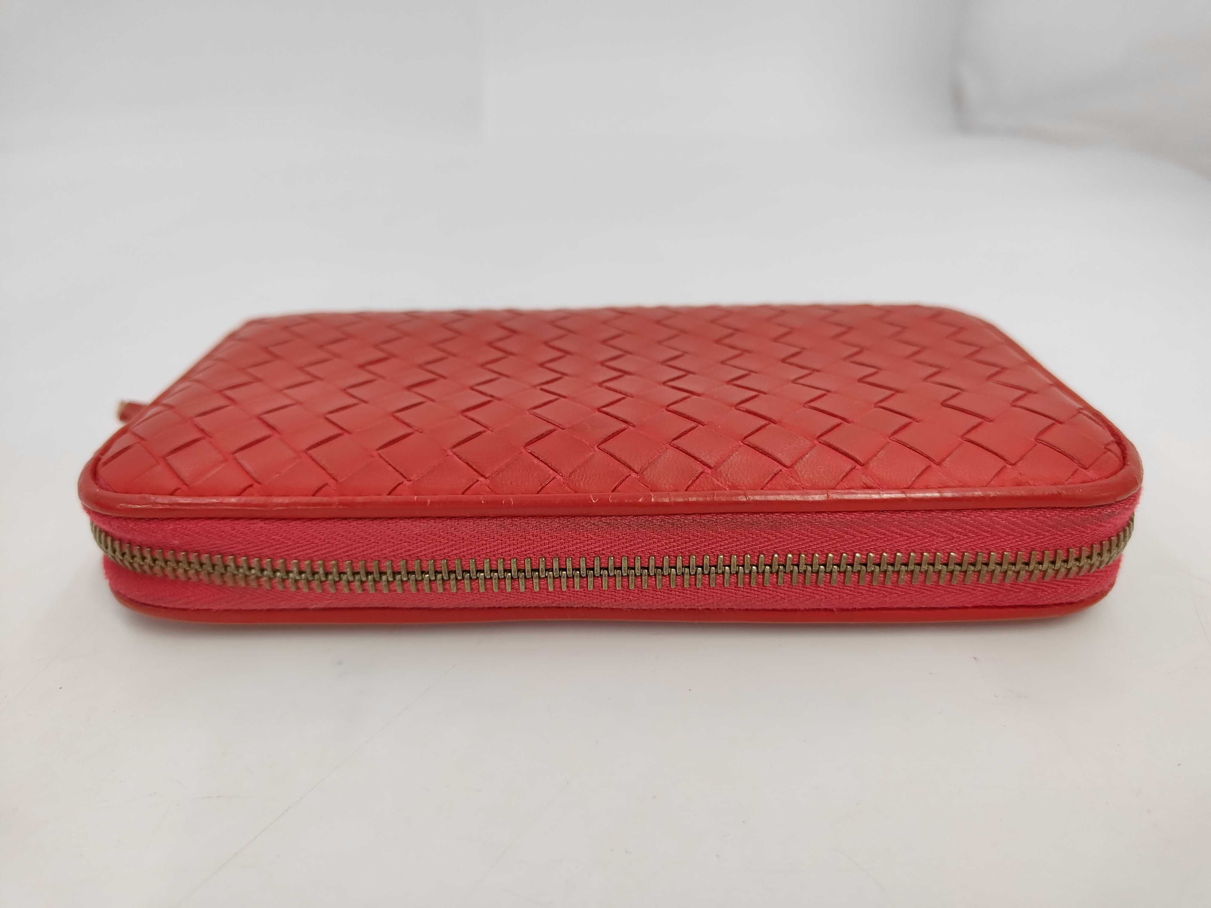 Intrecciato Long Wallet, Round Leather, Red — view 5