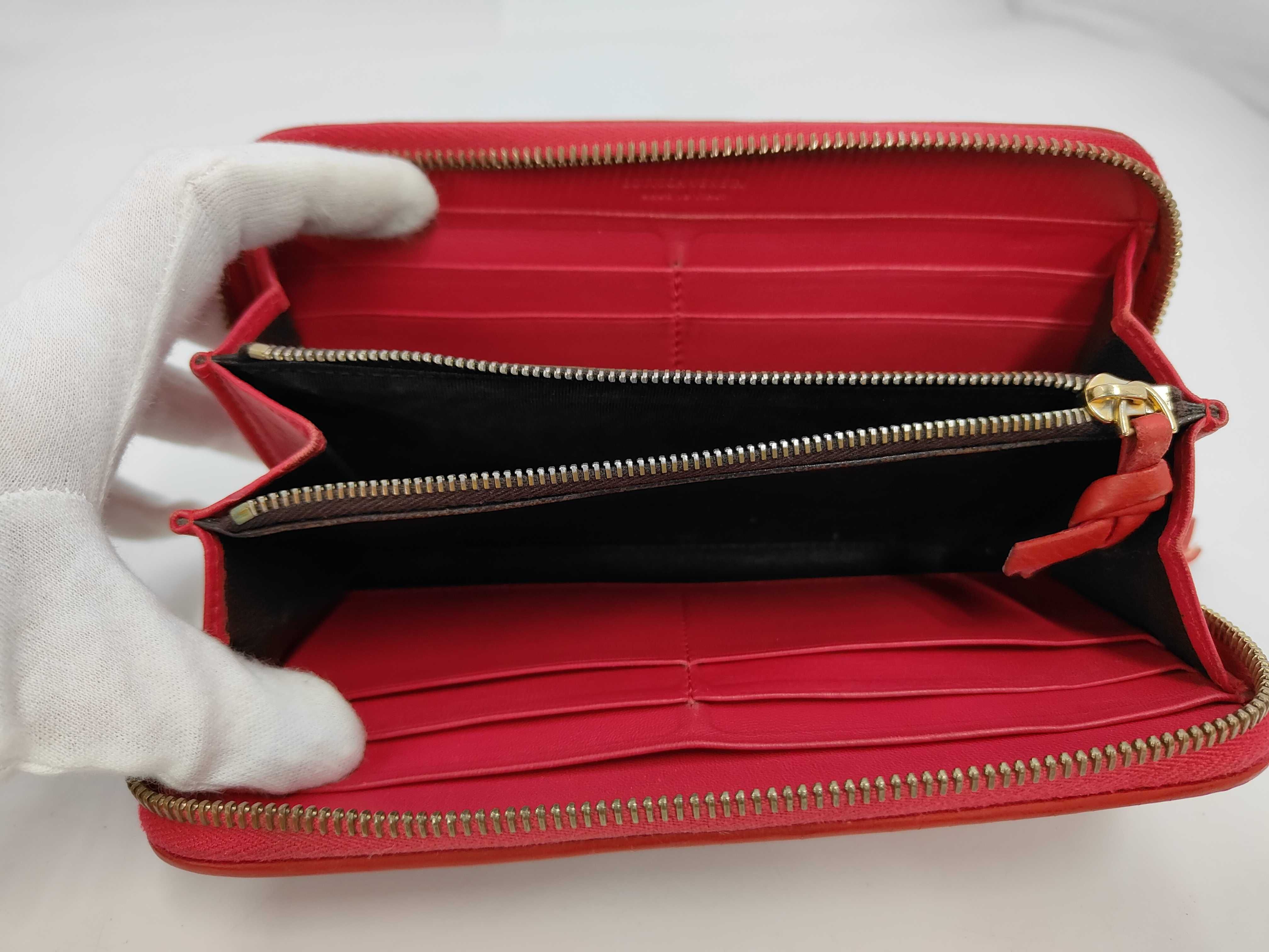 Intrecciato Long Wallet, Round Leather, Red — view 8
