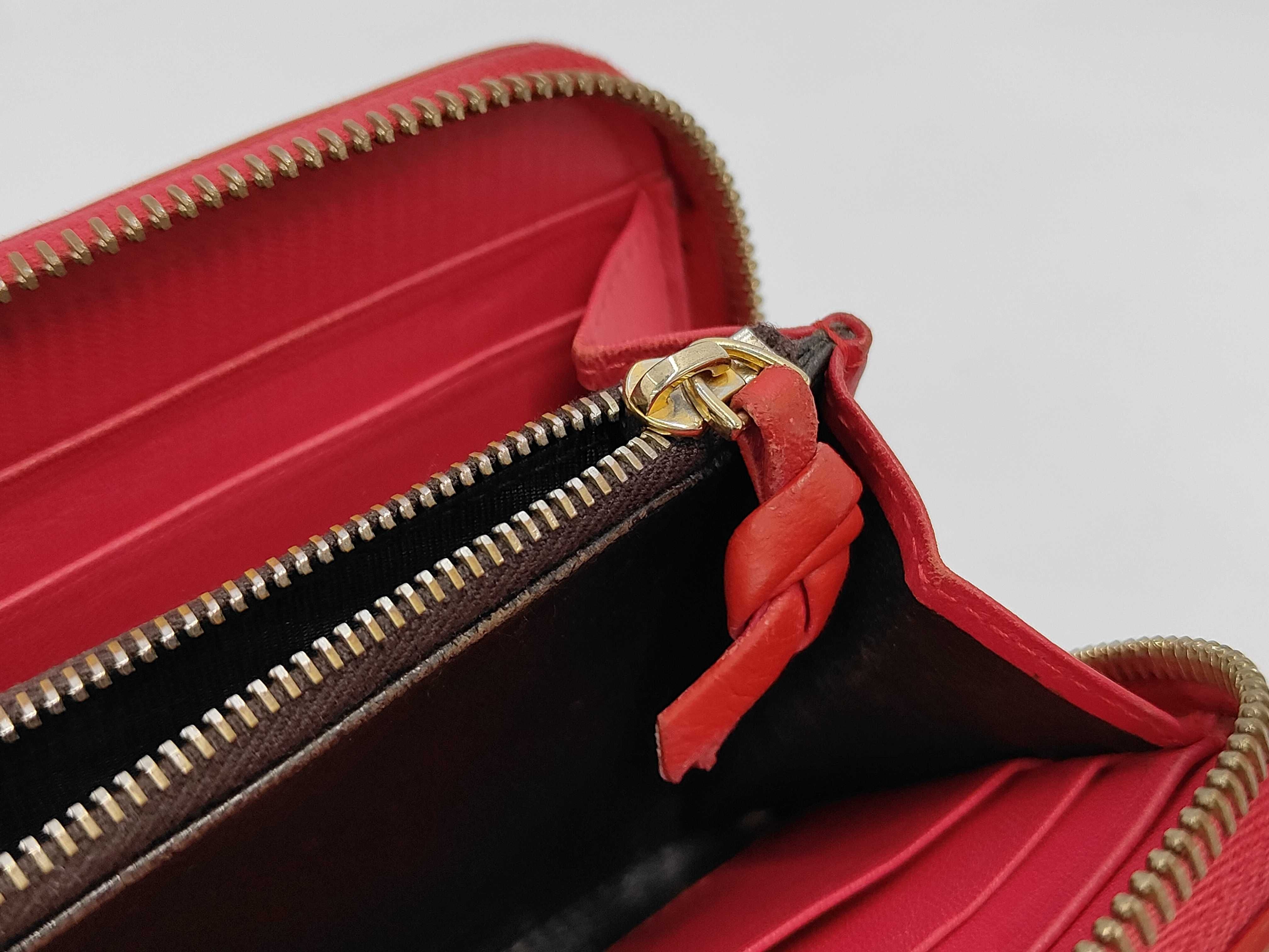 Intrecciato Long Wallet, Round Leather, Red — view 9
